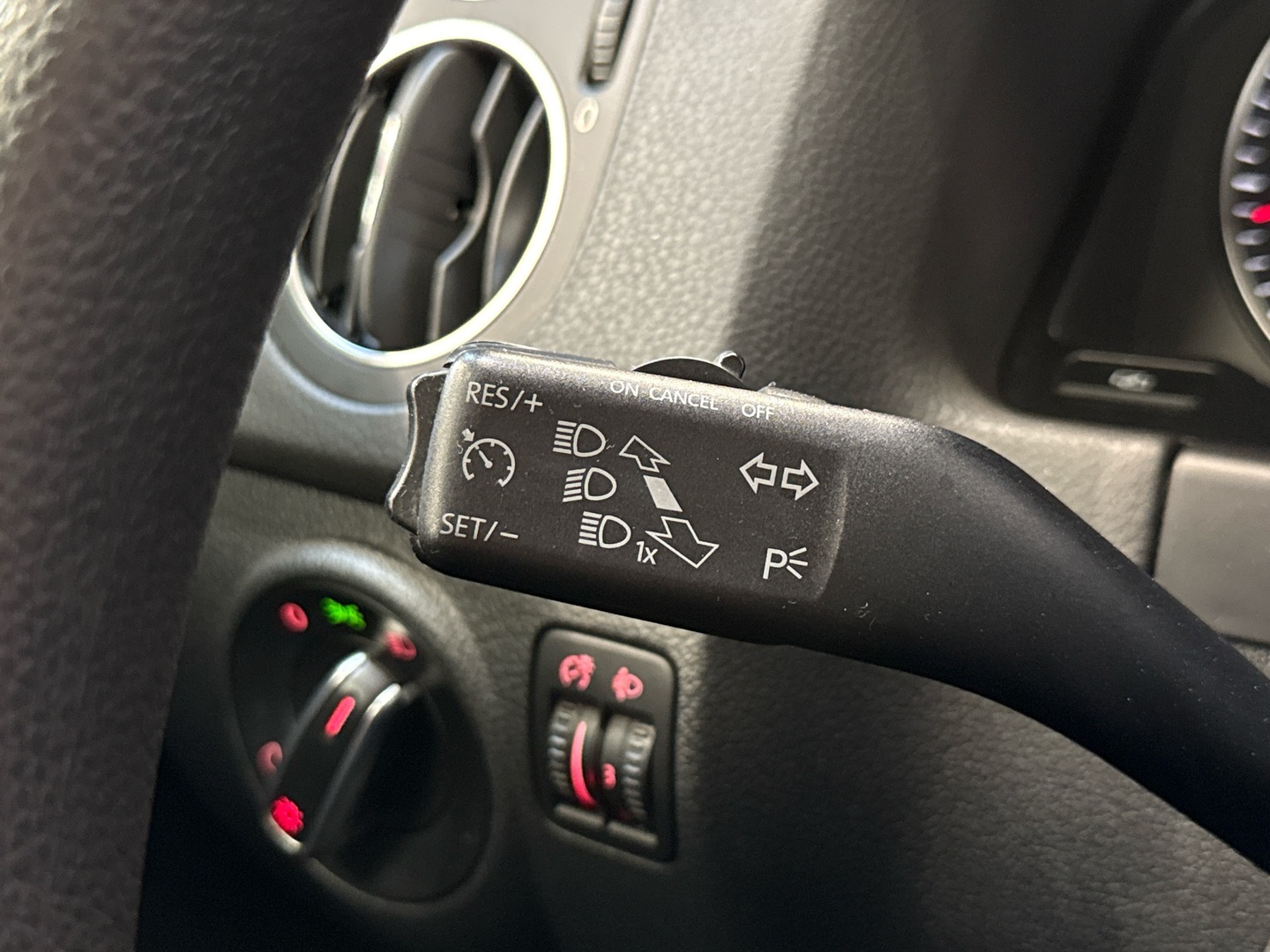 VOLKSWAGEN Golf Plus 2010