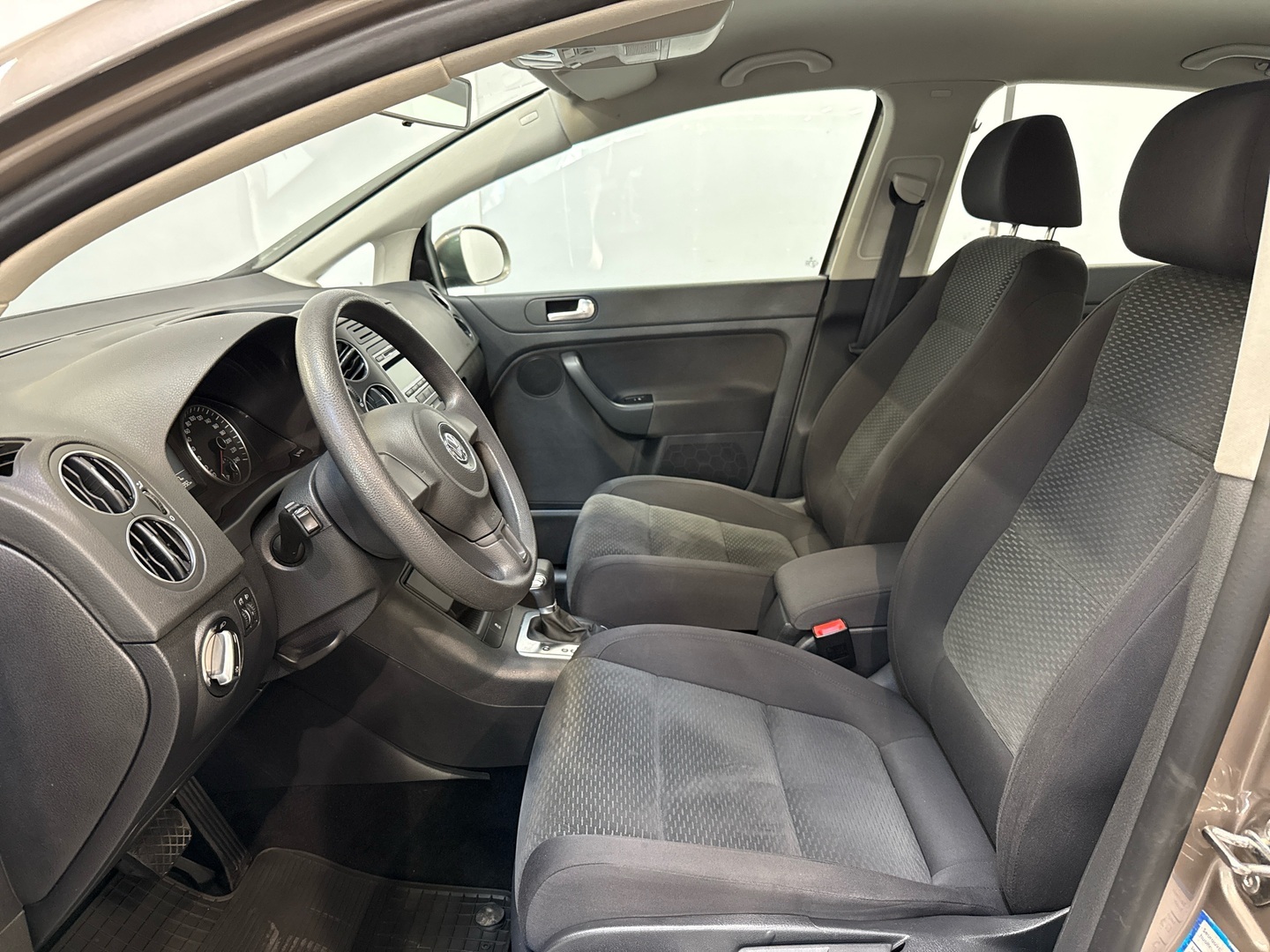 VOLKSWAGEN Golf Plus 2010