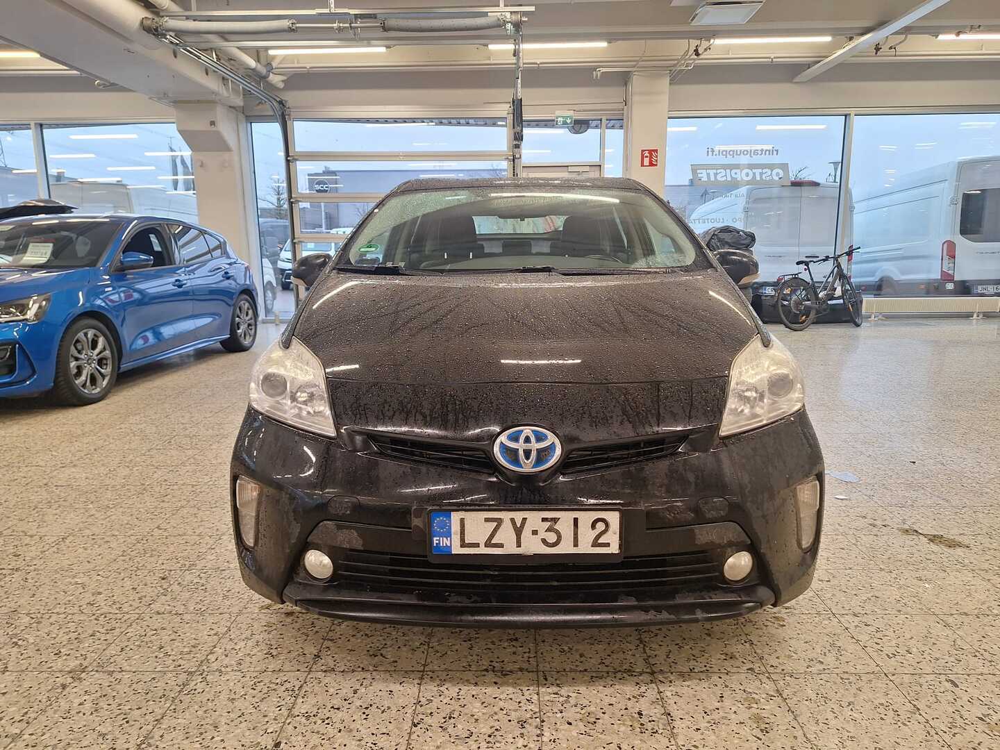 TOYOTA Prius 2012