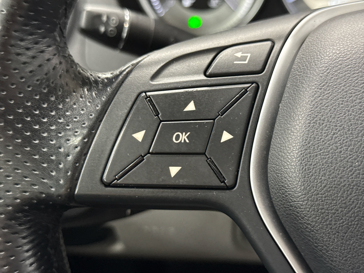 MERCEDES-BENZ C 2012