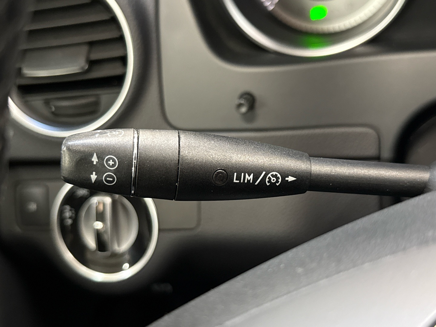 MERCEDES-BENZ C 2011