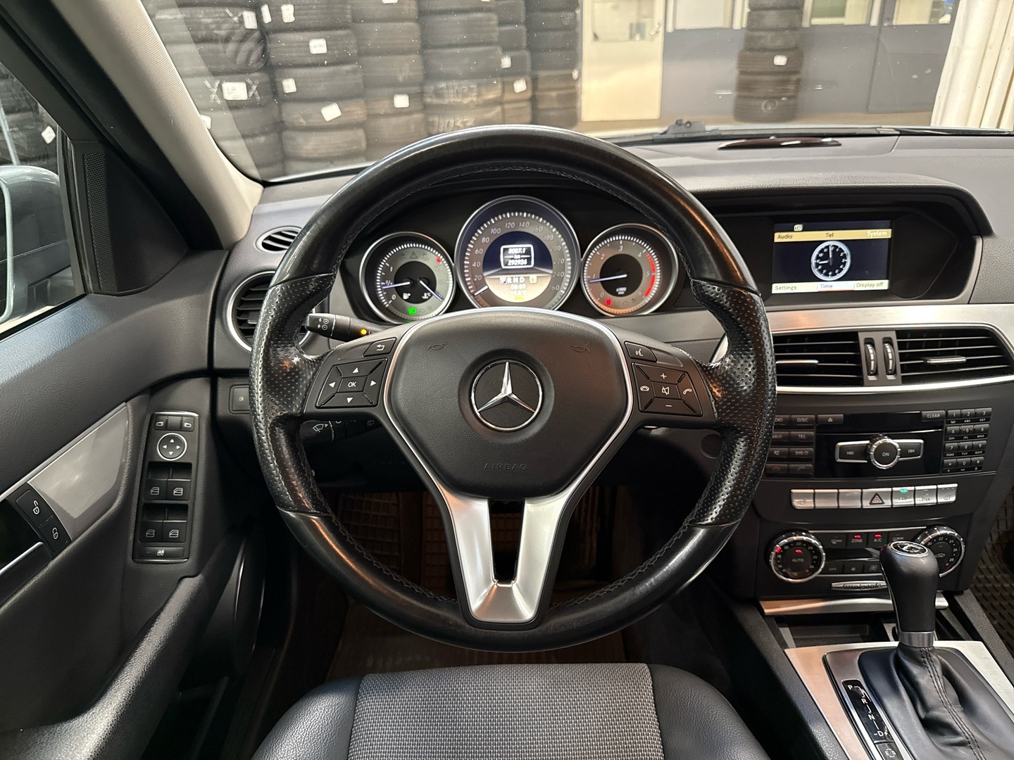 MERCEDES-BENZ C 2011