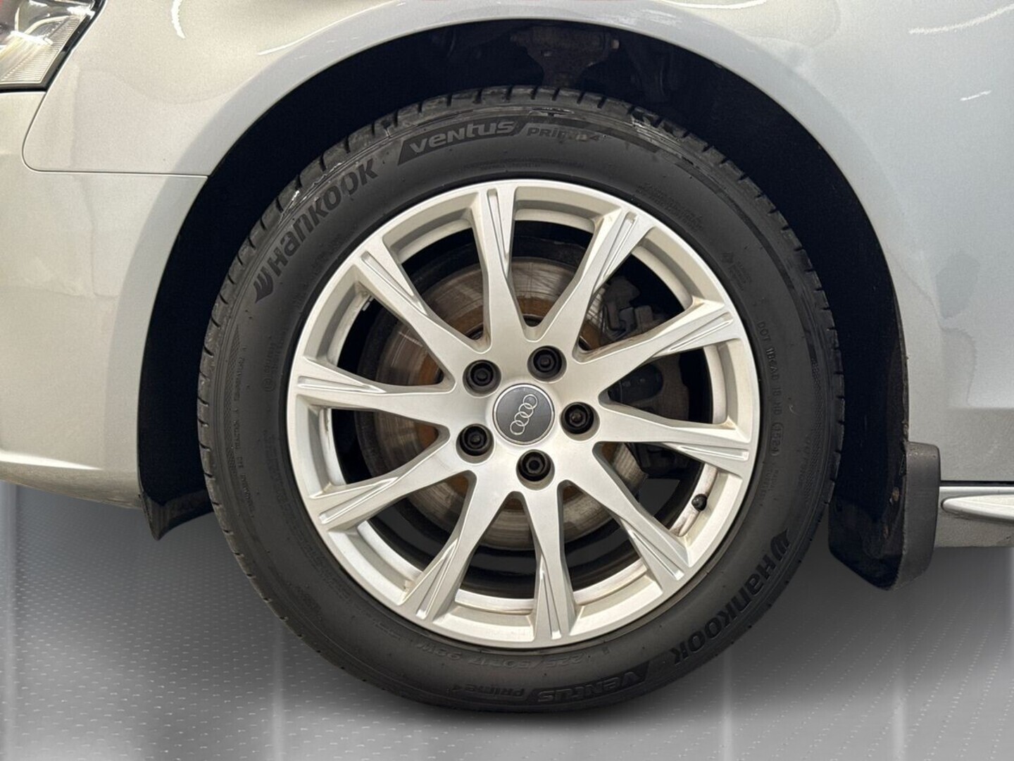 AUDI A4 2011
