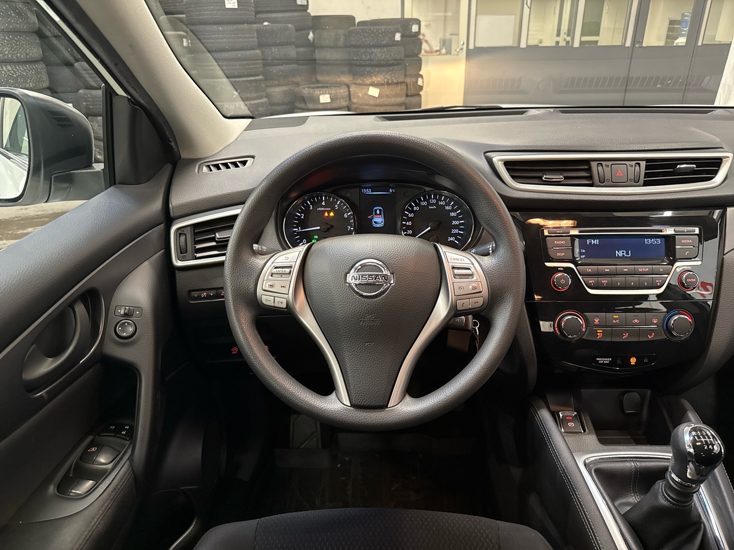 NISSAN Qashqai 2015