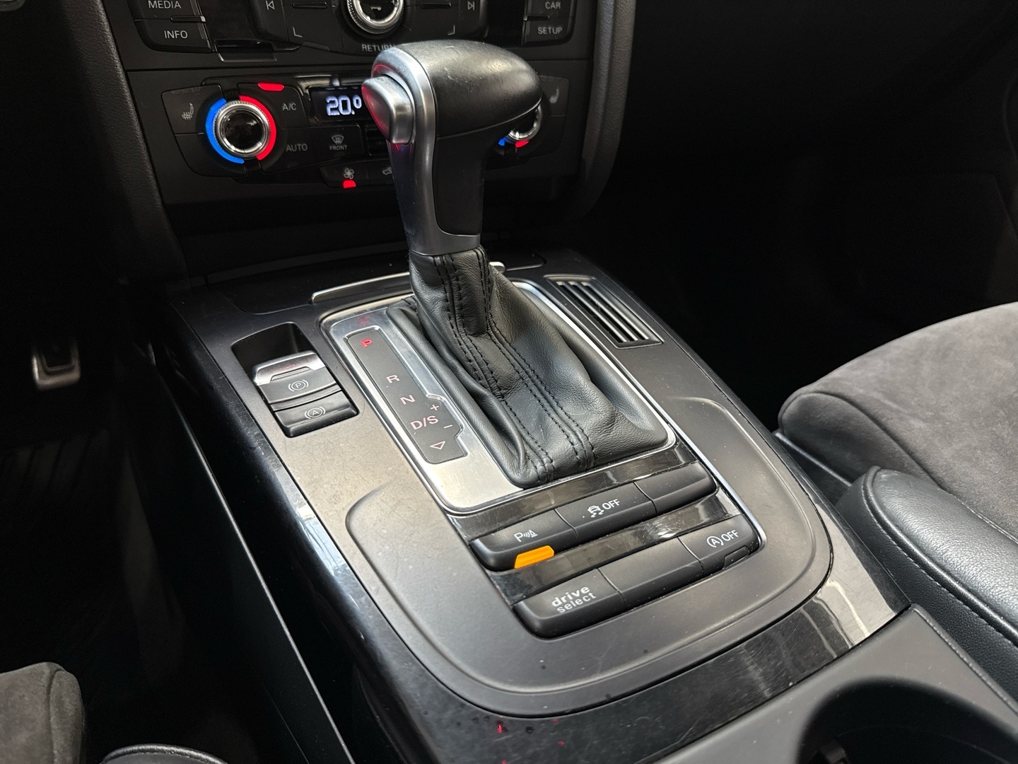 AUDI A4 allroad quattro 2015