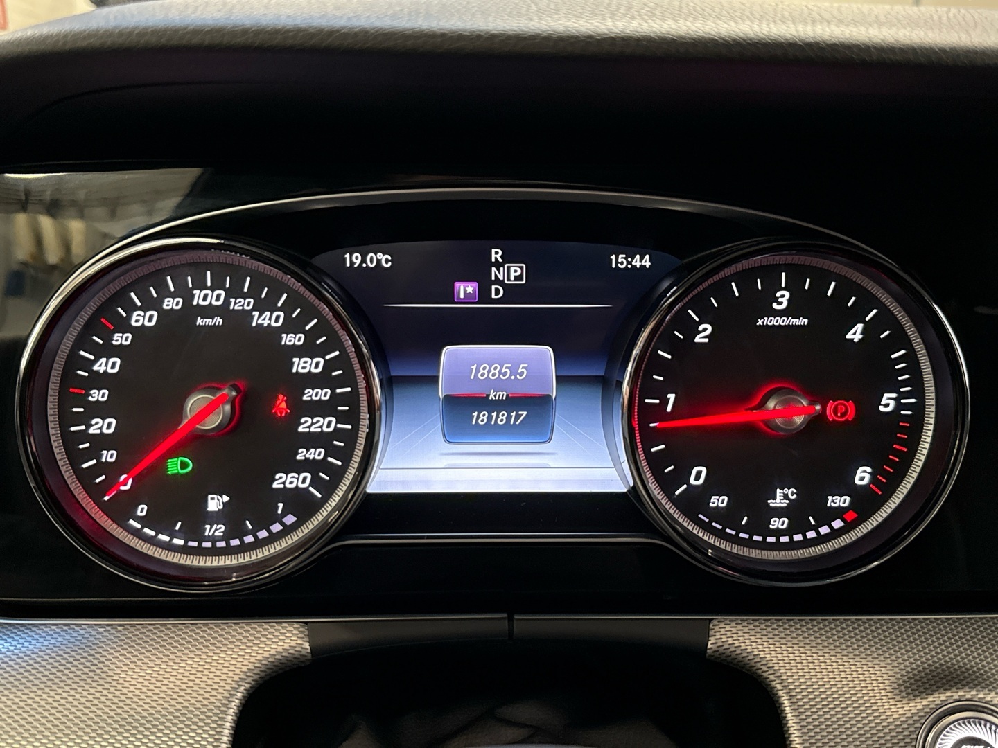 MERCEDES-BENZ E 2017