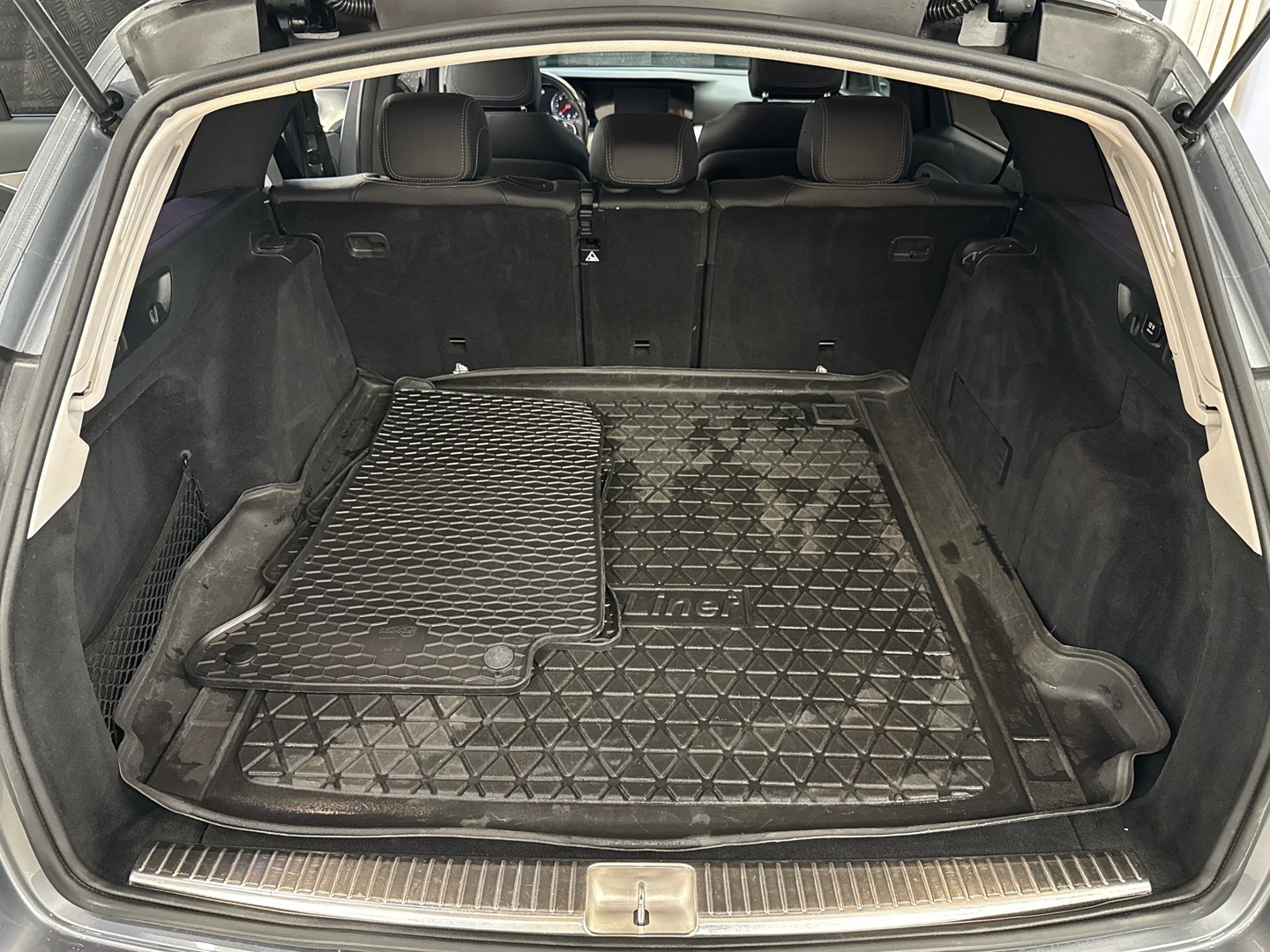 MERCEDES-BENZ E 2017