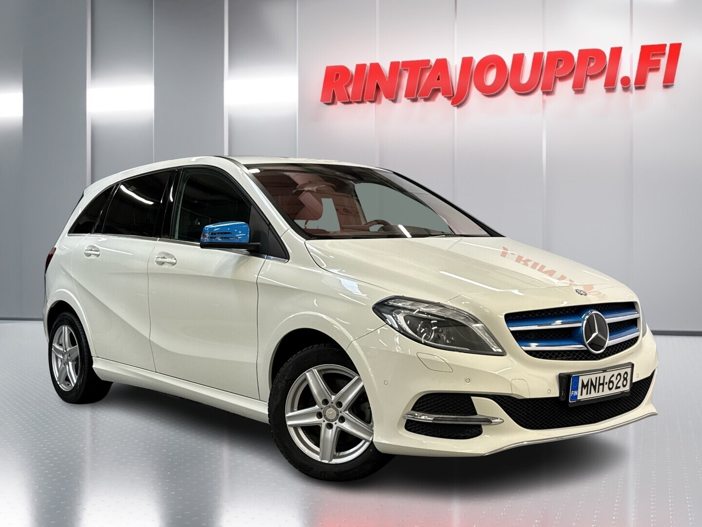 MERCEDES-BENZ B 2016