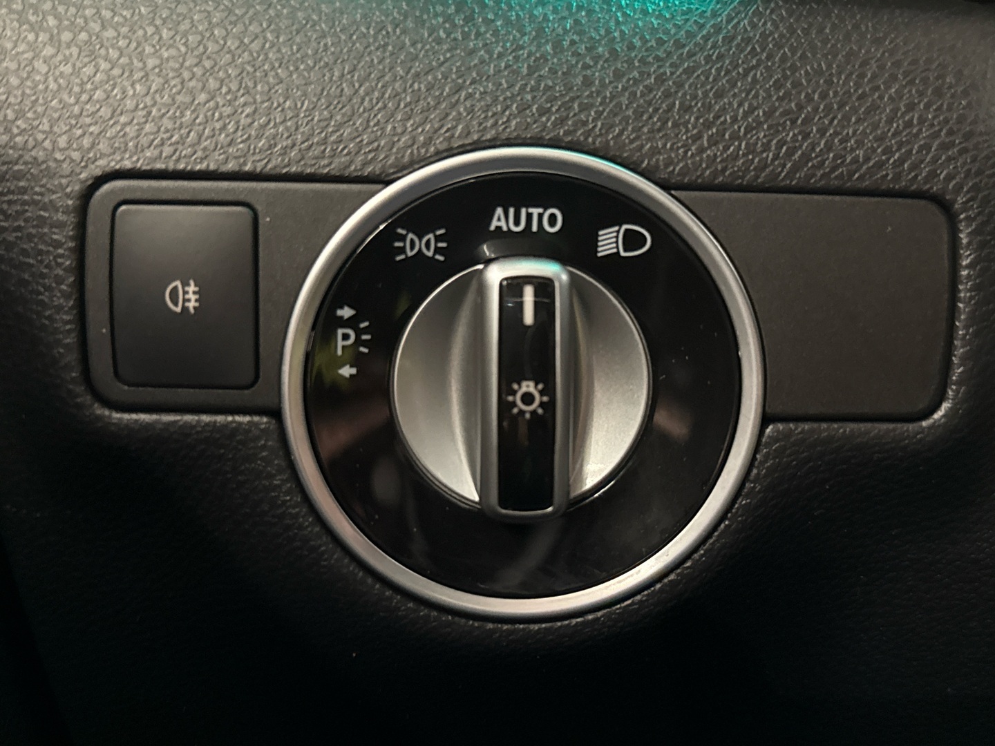 MERCEDES-BENZ B 2016