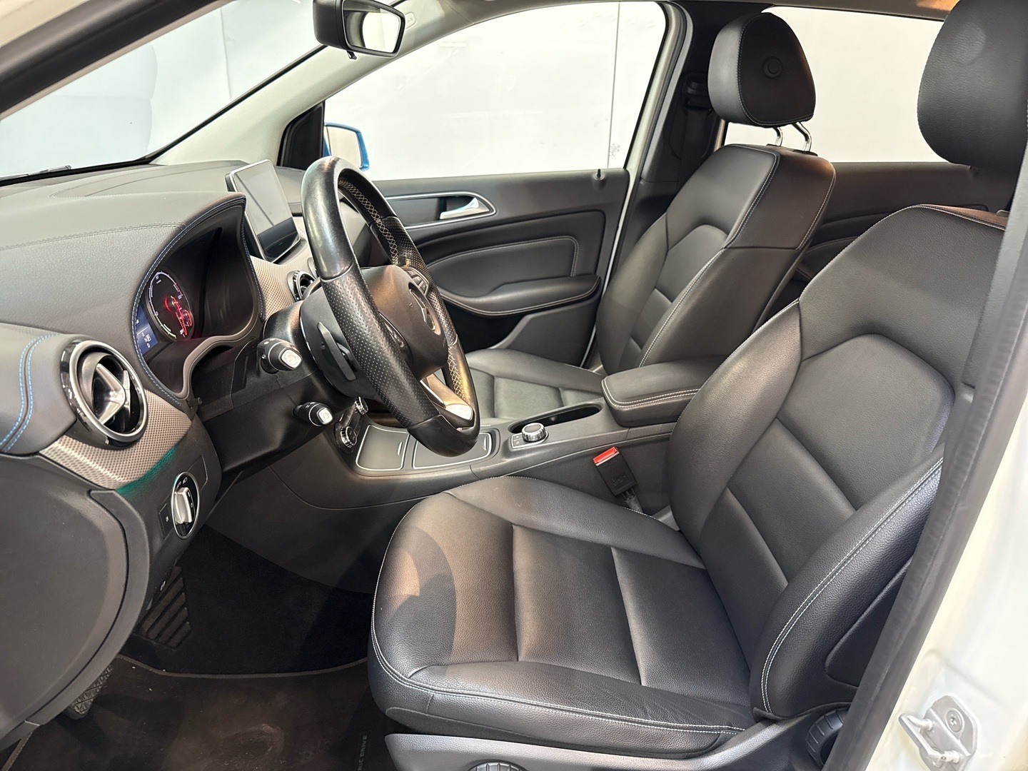 MERCEDES-BENZ B 2016