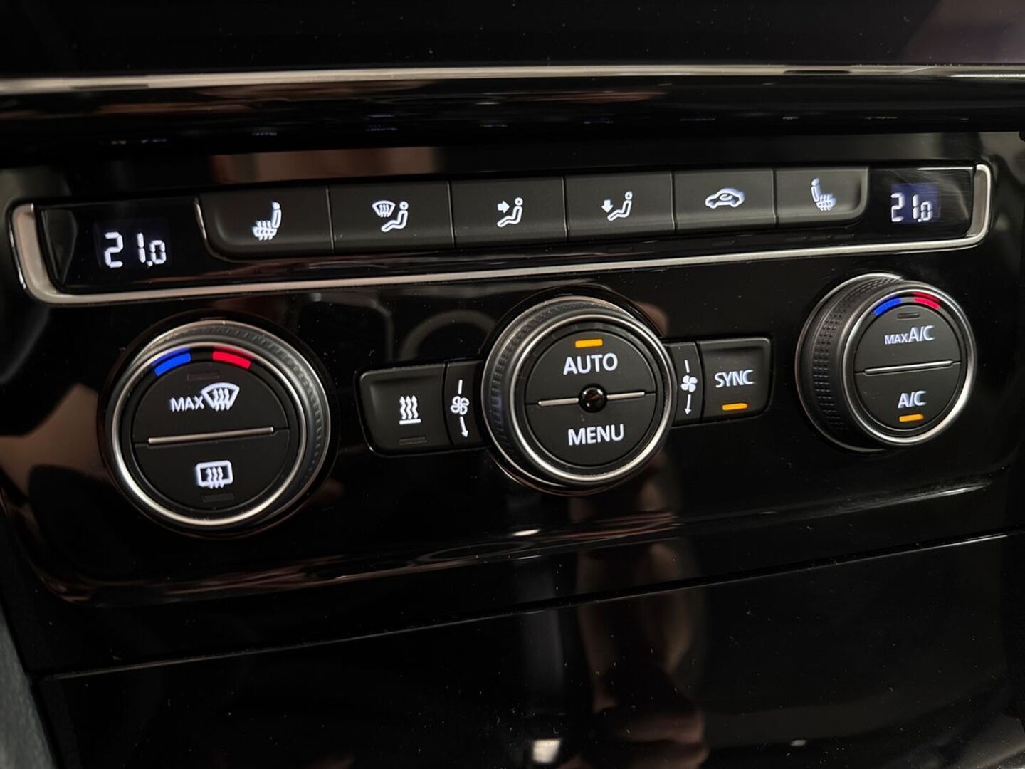 VOLKSWAGEN Golf 2018