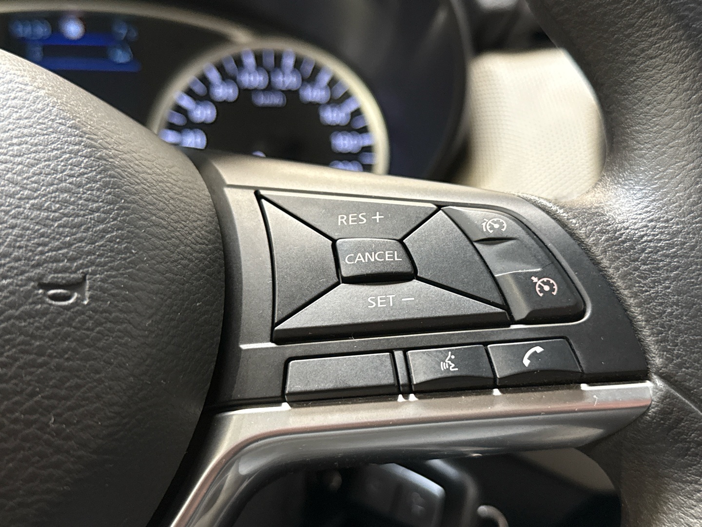 NISSAN Micra 2019