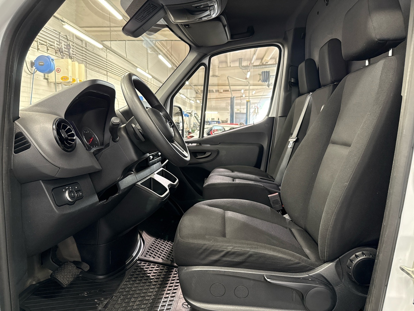 MERCEDES-BENZ Sprinter 2022