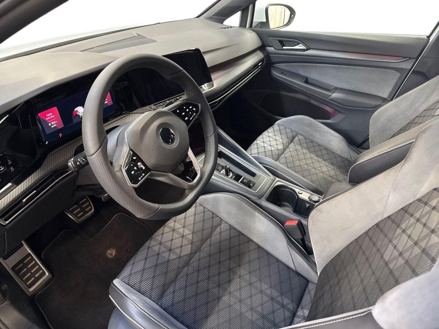 VOLKSWAGEN Golf 2022