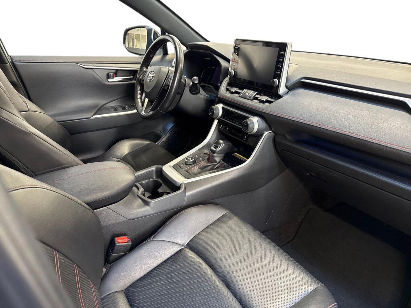 TOYOTA RAV4 Plug-in 2021