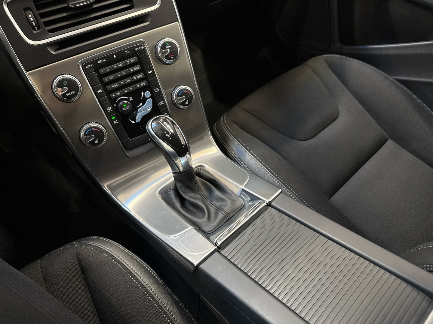 VOLVO V60 Cross Country 2016