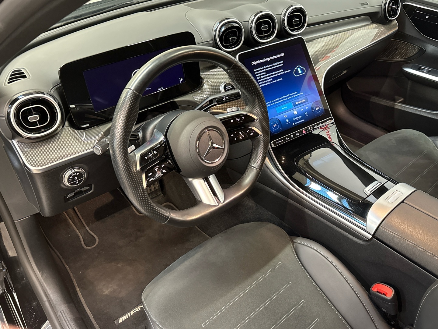 MERCEDES-BENZ C 2023