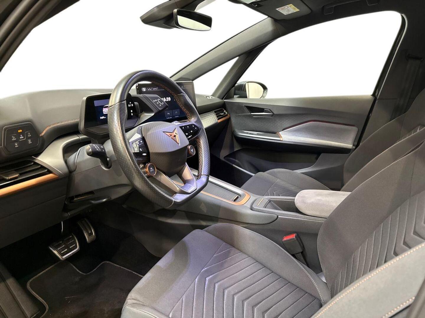 CUPRA Born 2023