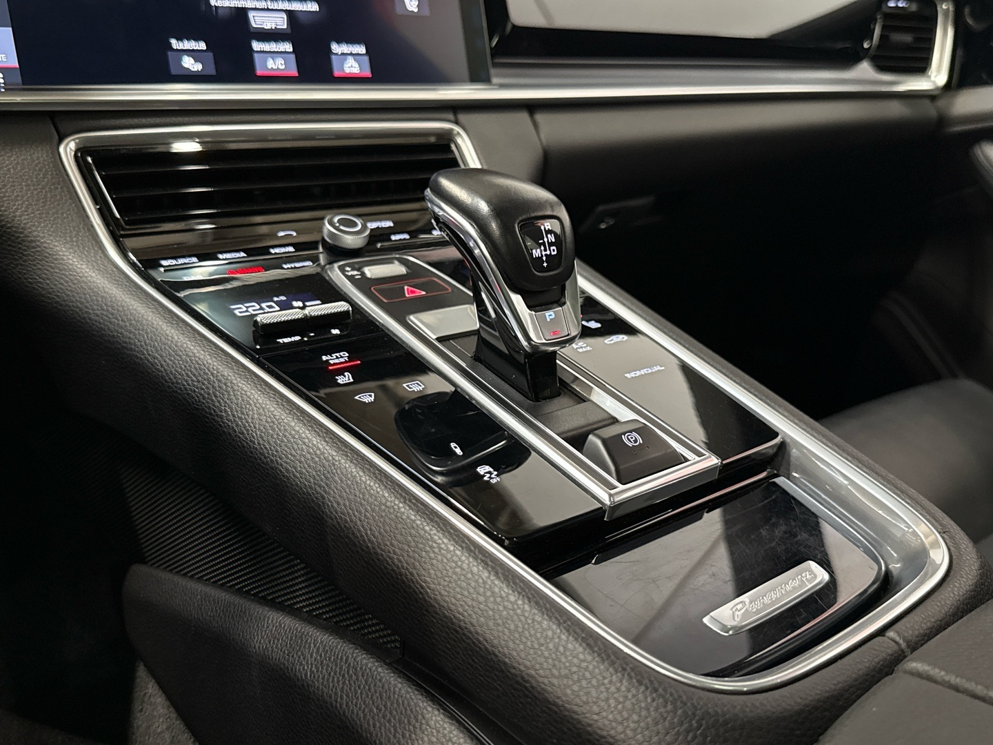 PORSCHE Panamera 2020