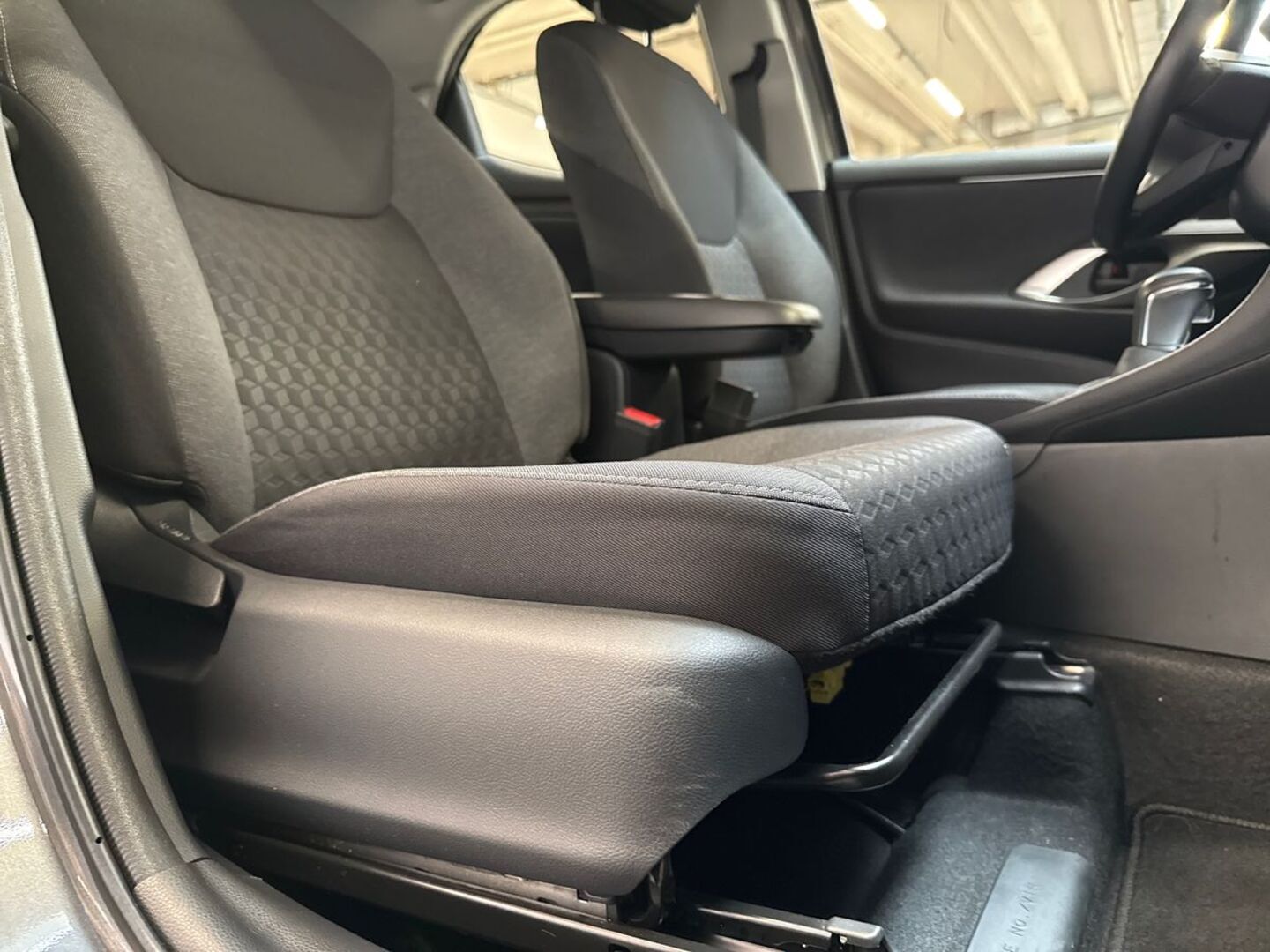 TOYOTA Yaris 2024