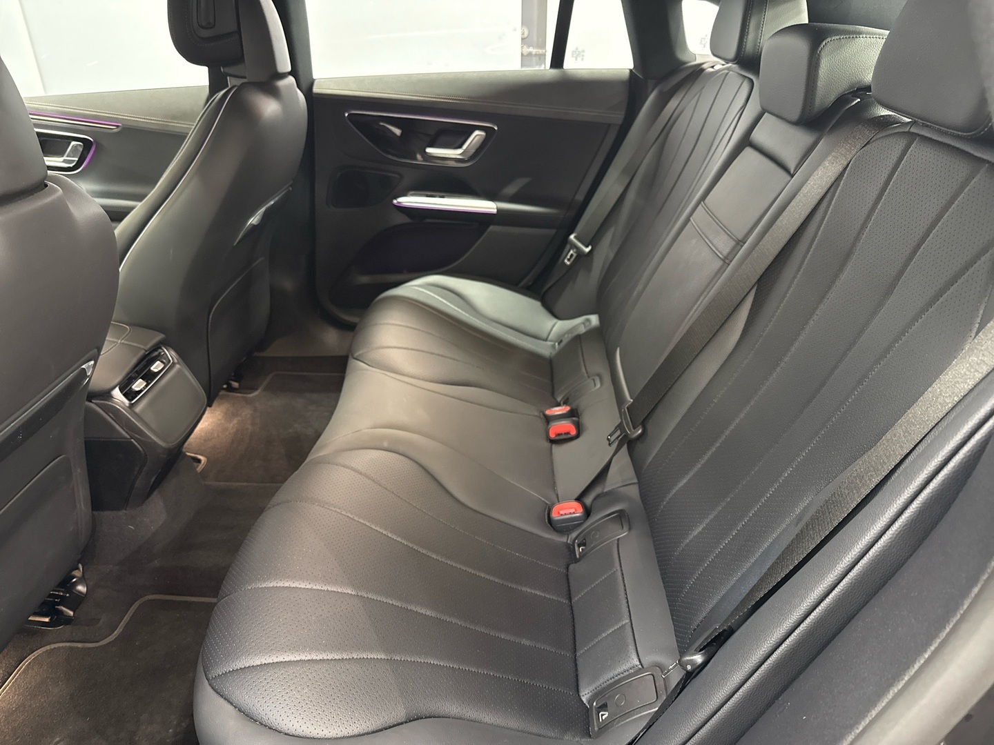 MERCEDES-BENZ EQE 2025