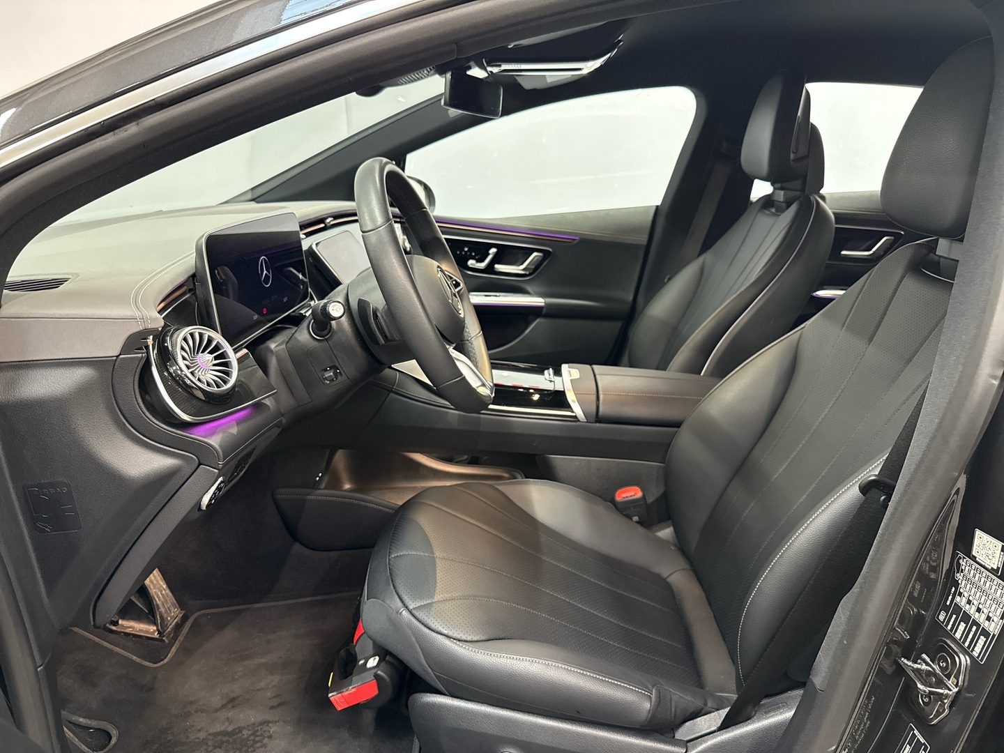 MERCEDES-BENZ EQE 2025