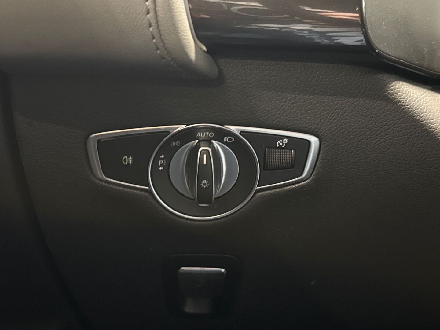 MERCEDES-BENZ EQC 2022