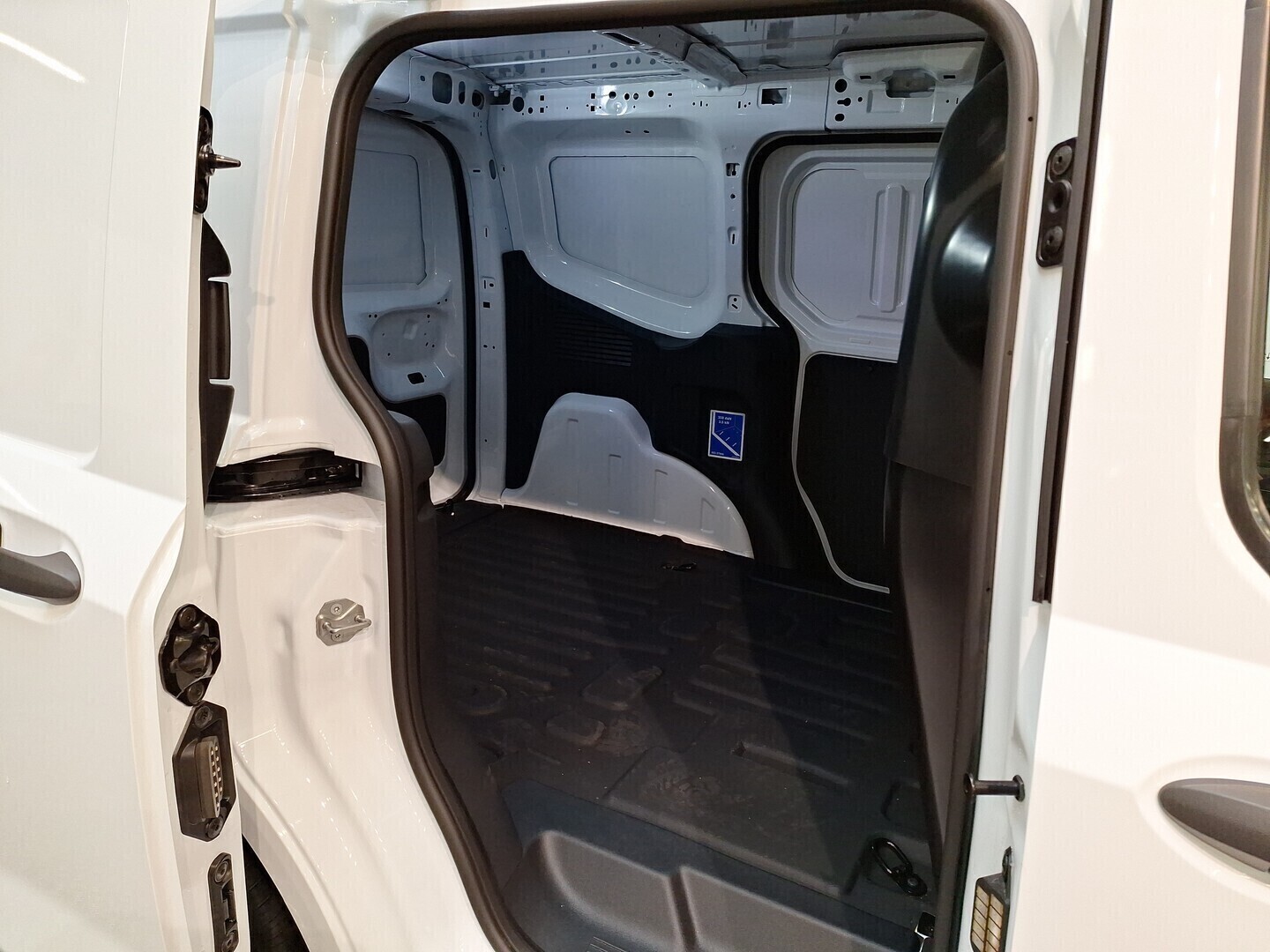 FORD Transit Courier 15