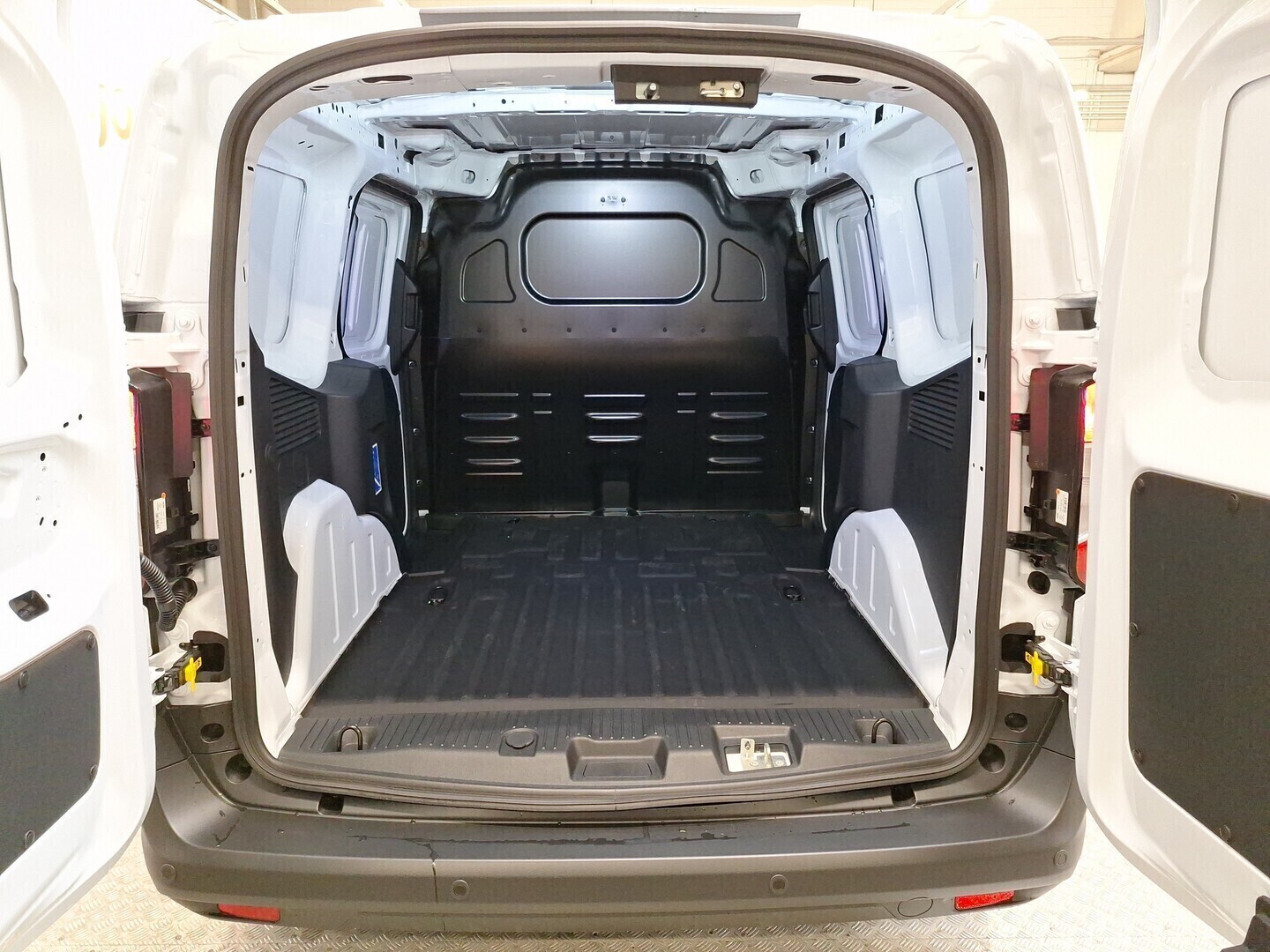 FORD Transit Courier 16