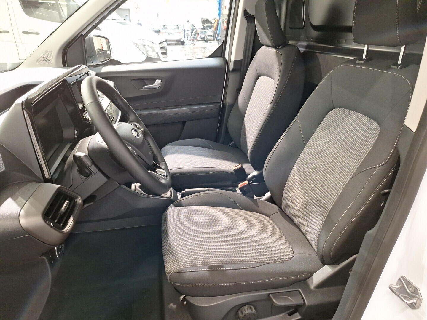 FORD Transit Courier 5