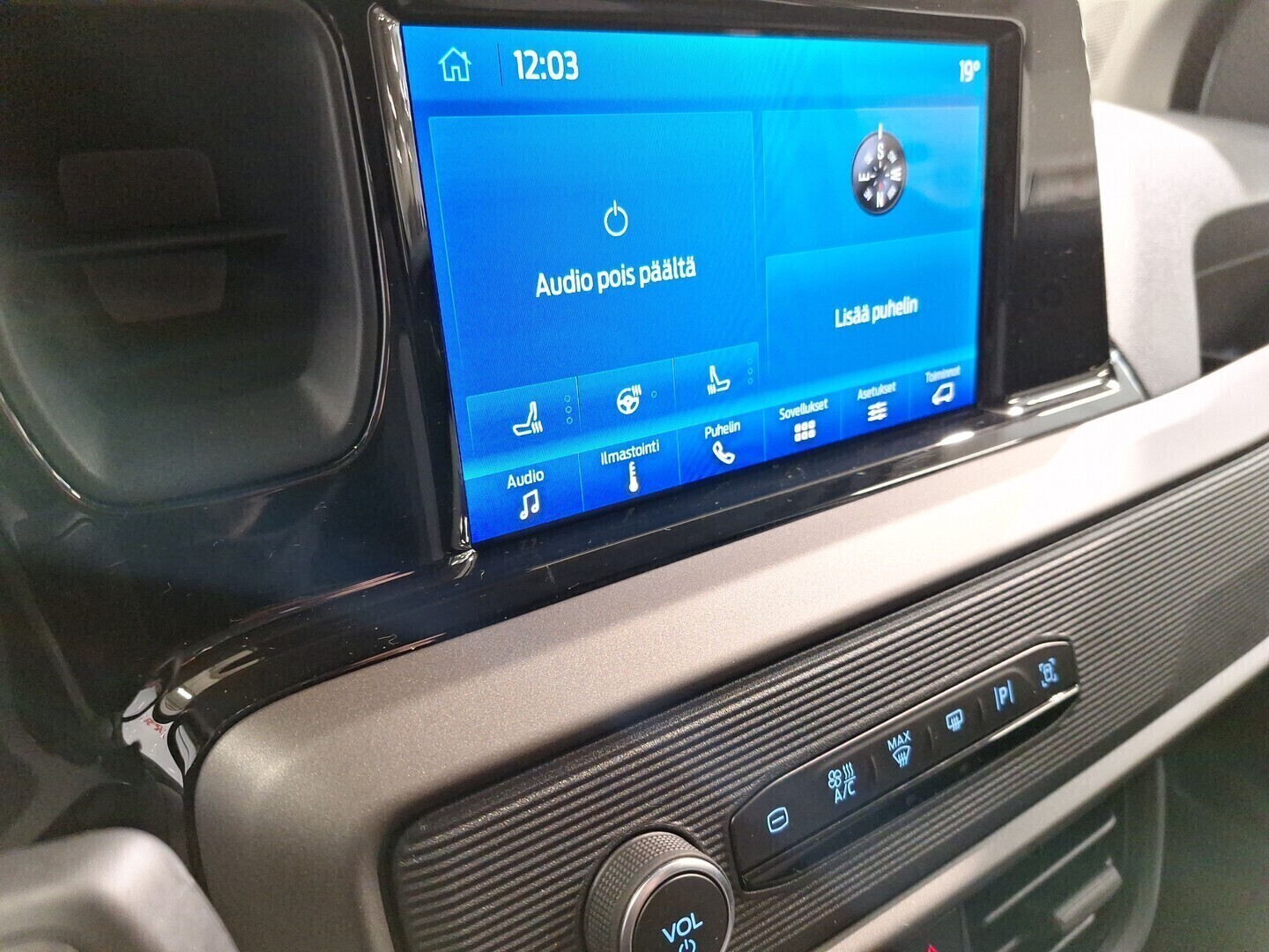 FORD Transit Courier 8