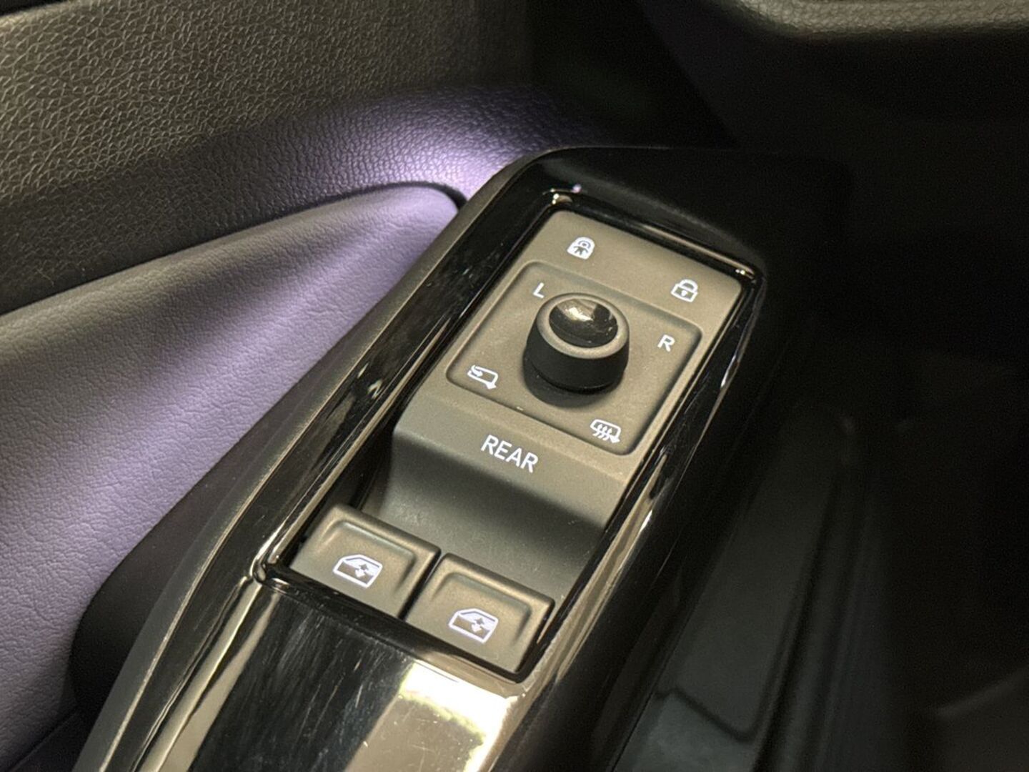 VOLKSWAGEN ID.4 2023