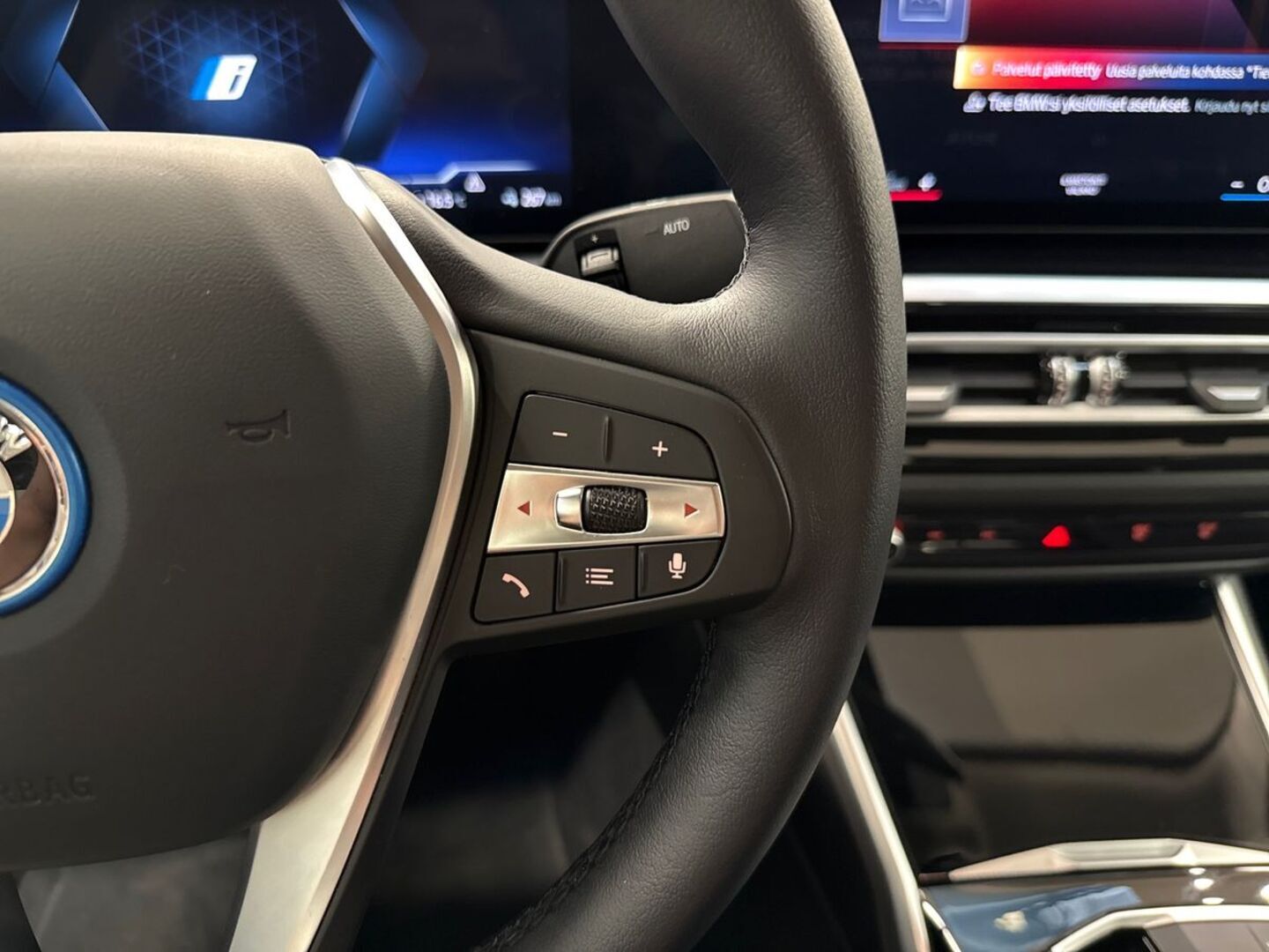 BMW i4 18