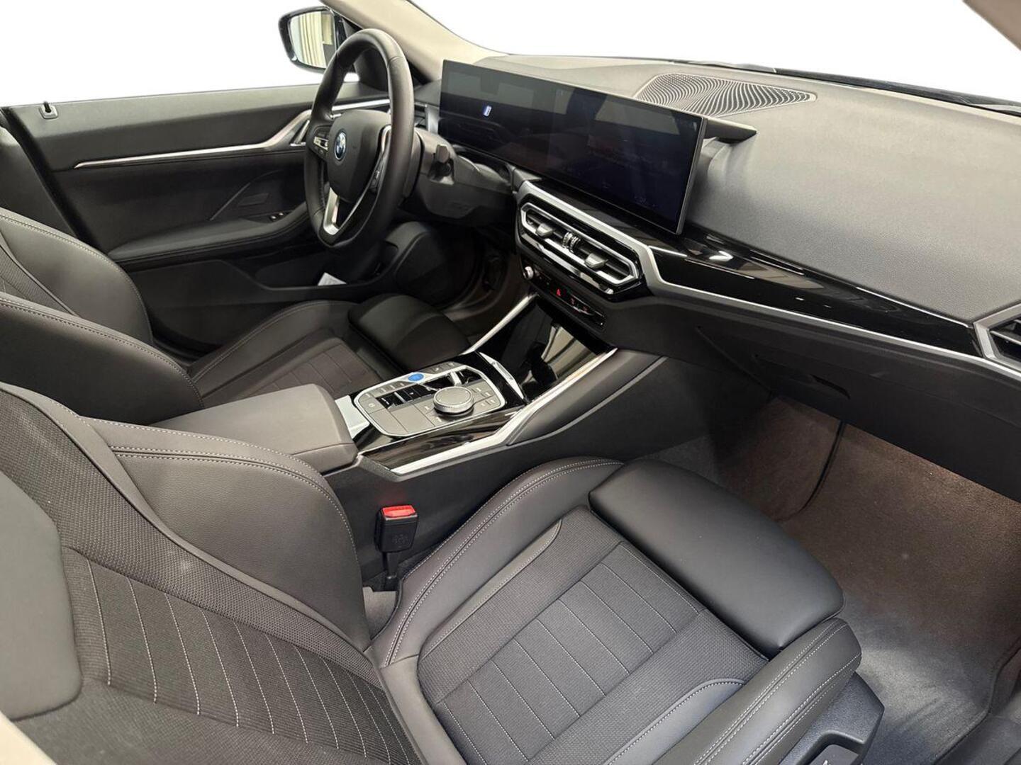 BMW i4 9