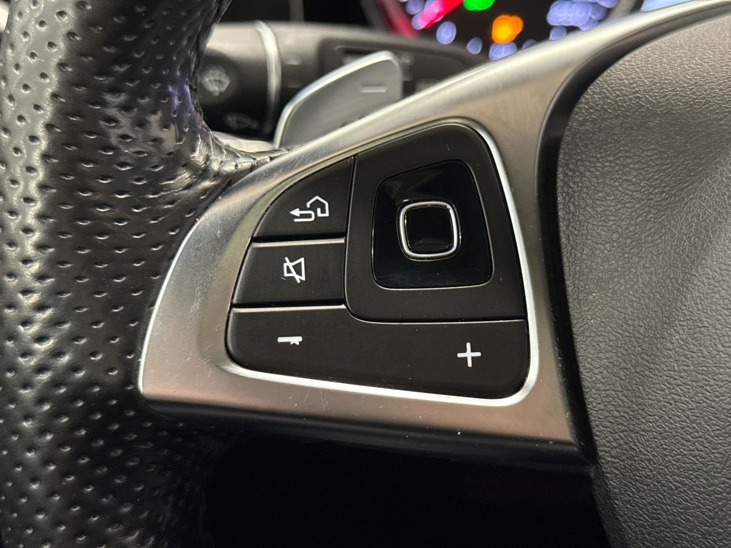 MERCEDES-BENZ E 2017