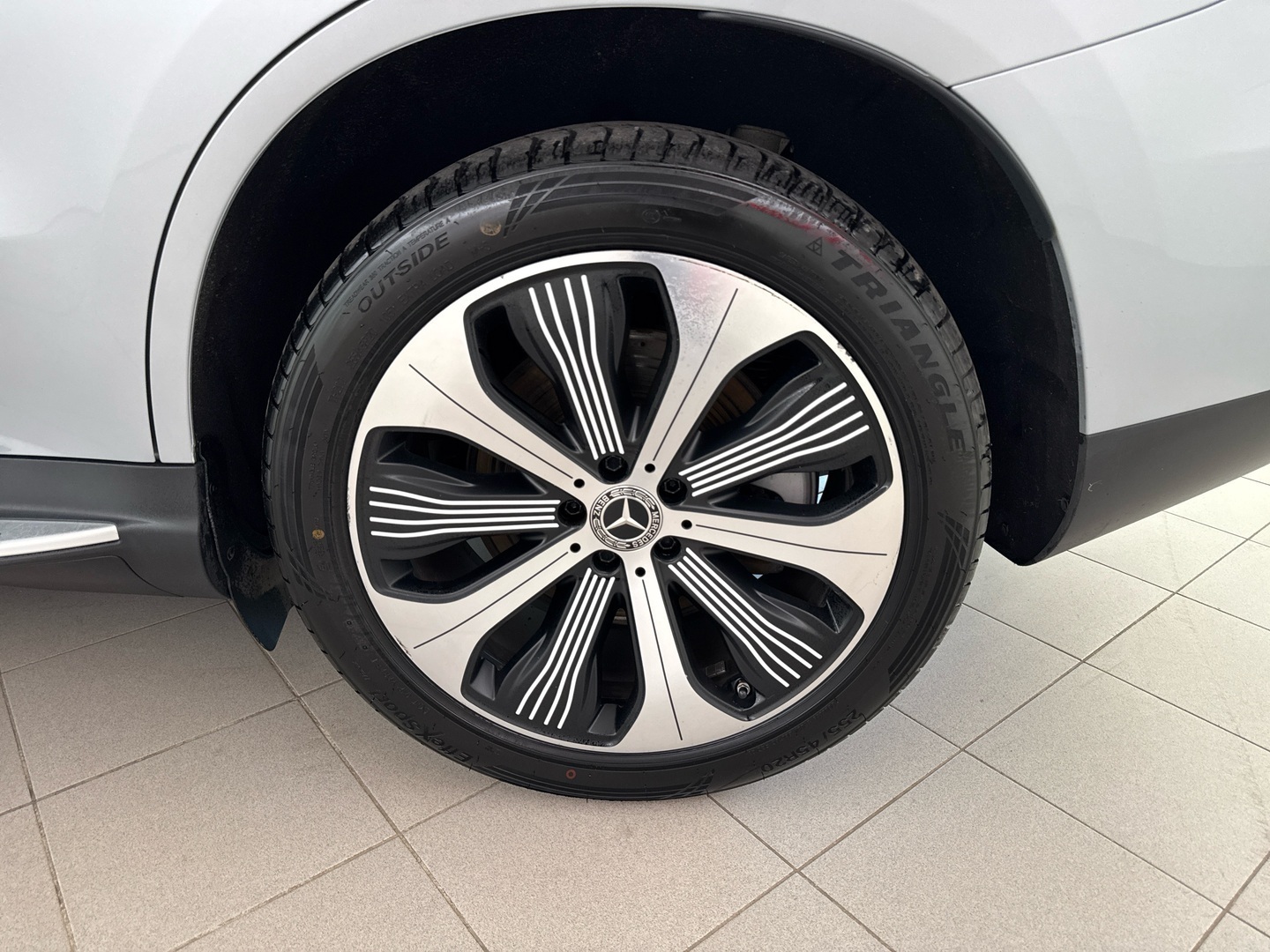 MERCEDES-BENZ EQC 2020