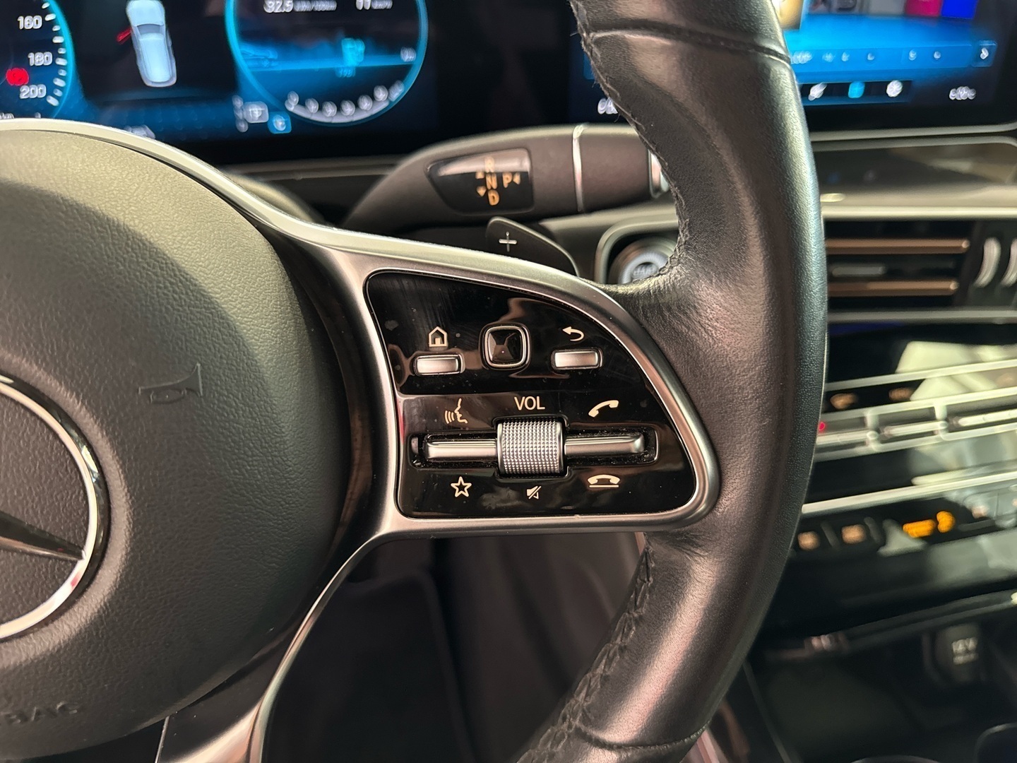 MERCEDES-BENZ EQC 2020