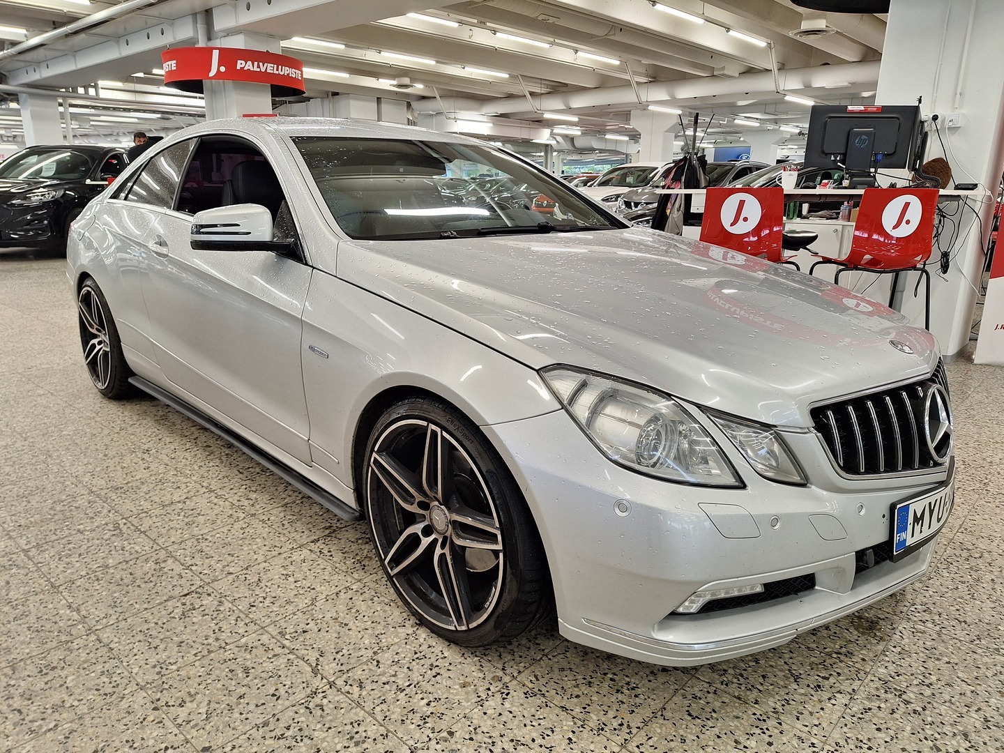 MERCEDES-BENZ E 2010