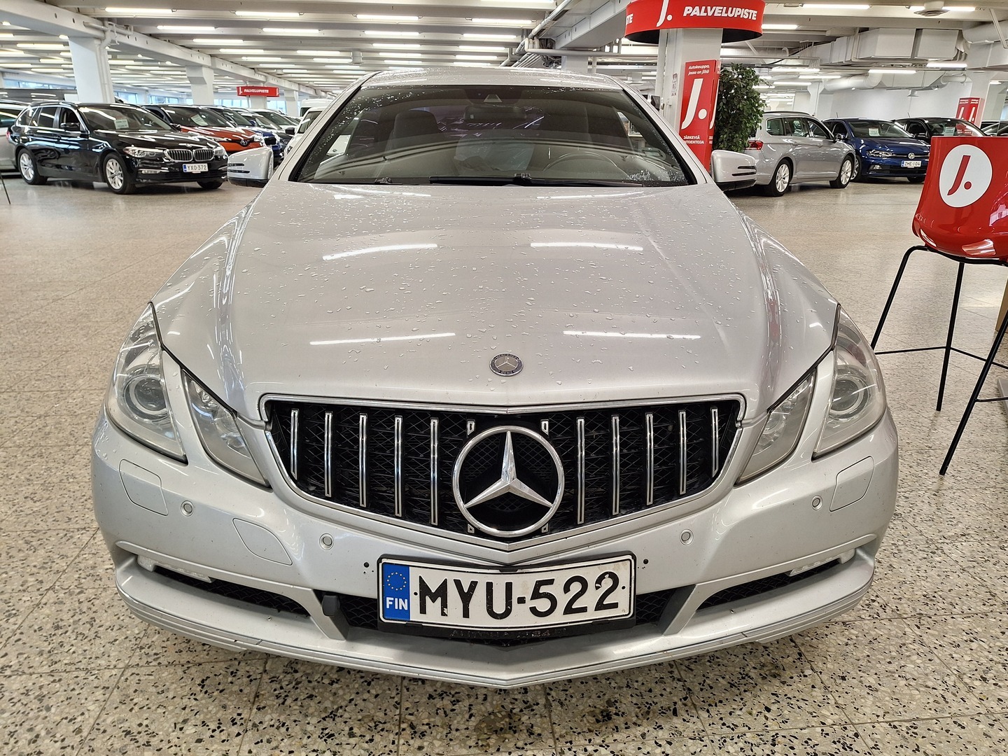 MERCEDES-BENZ E 2010