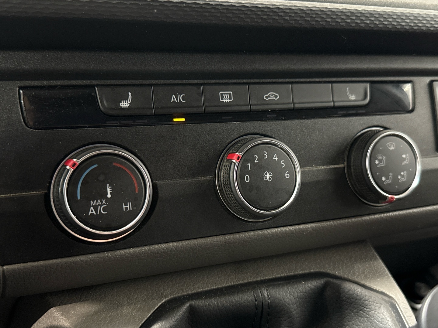 VOLKSWAGEN Transporter 2021