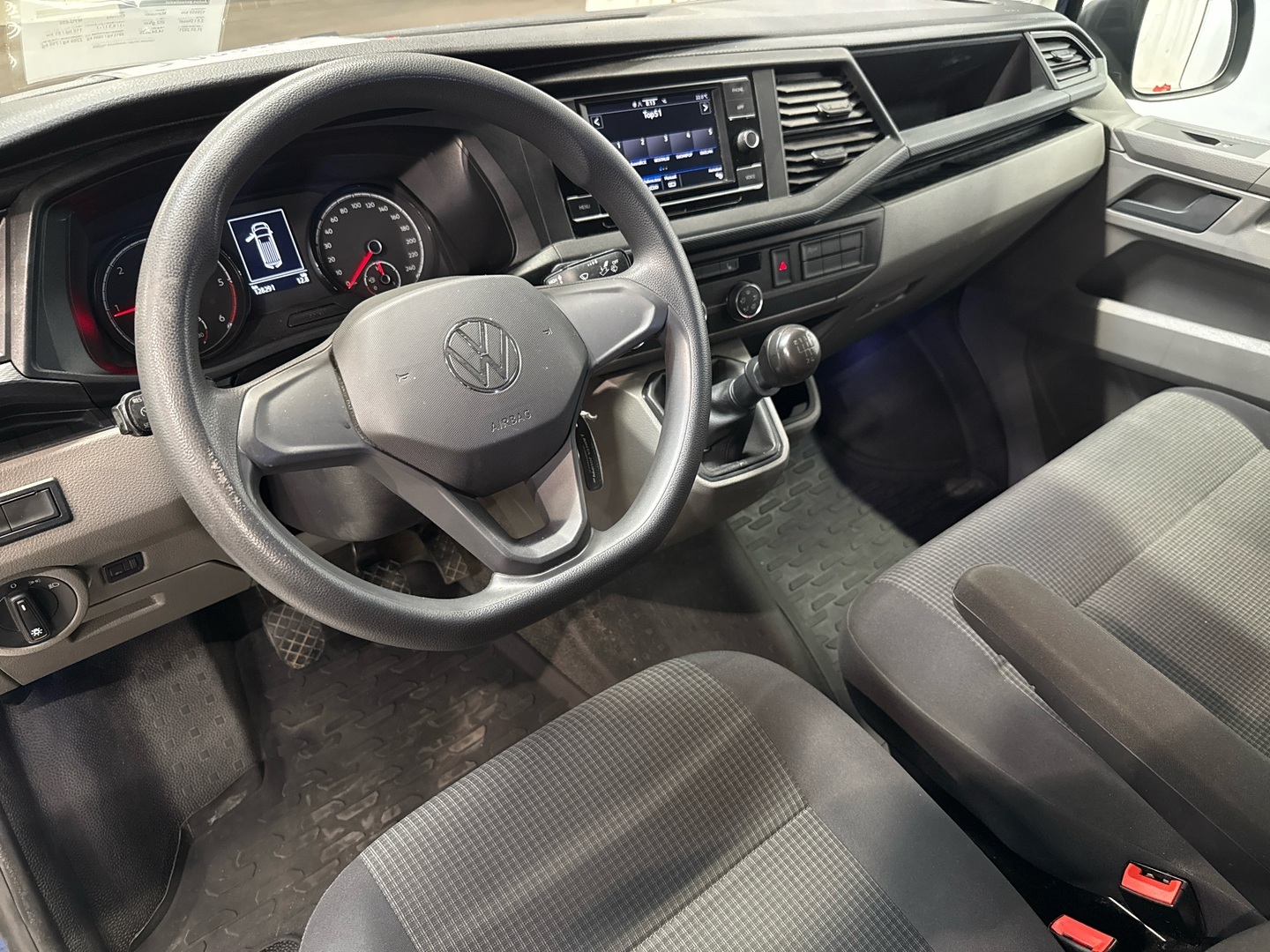 VOLKSWAGEN Transporter 2021