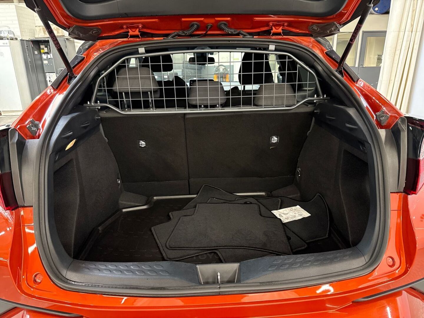 TOYOTA C-HR 2021