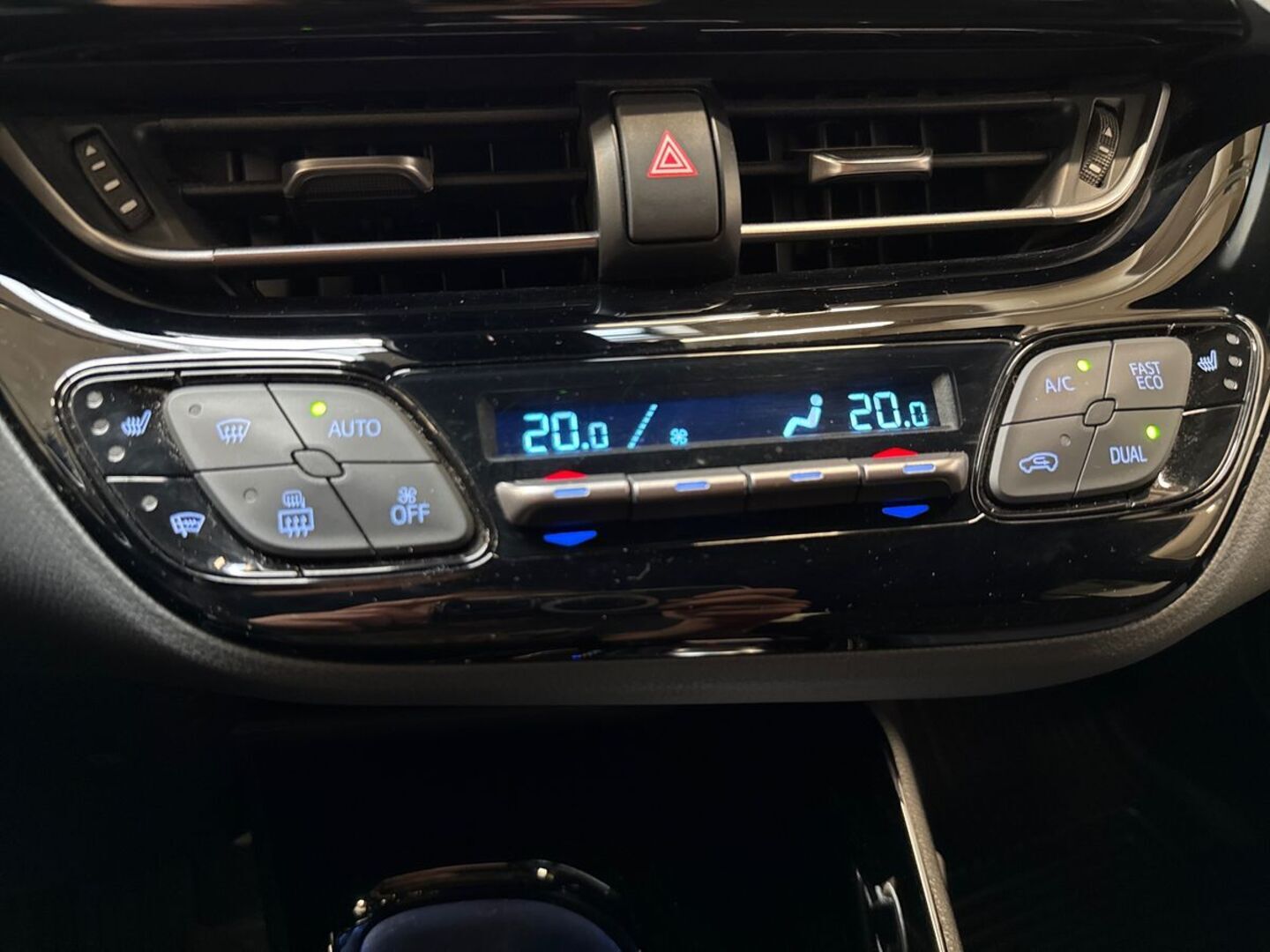 TOYOTA C-HR 2021