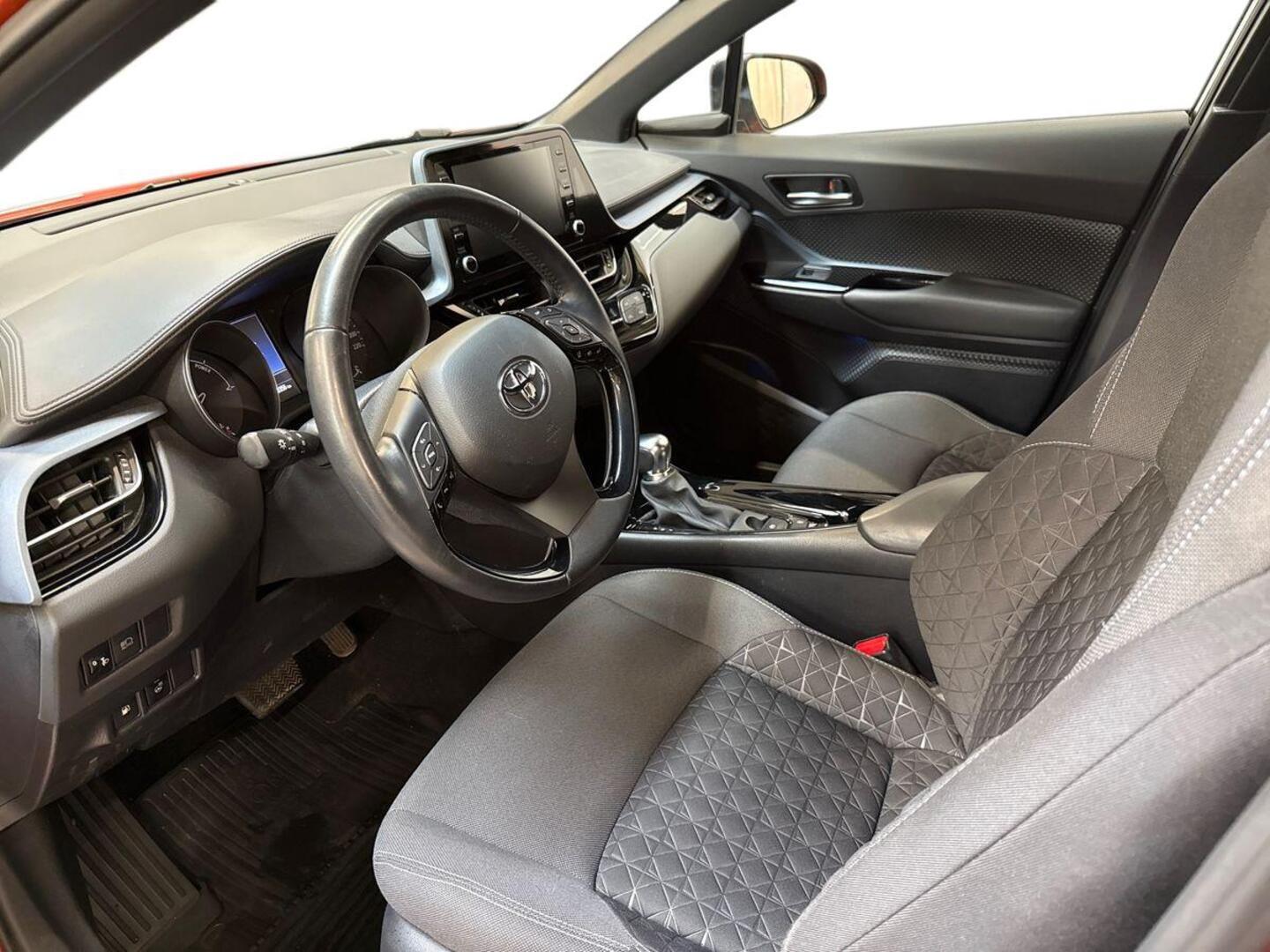 TOYOTA C-HR 2021