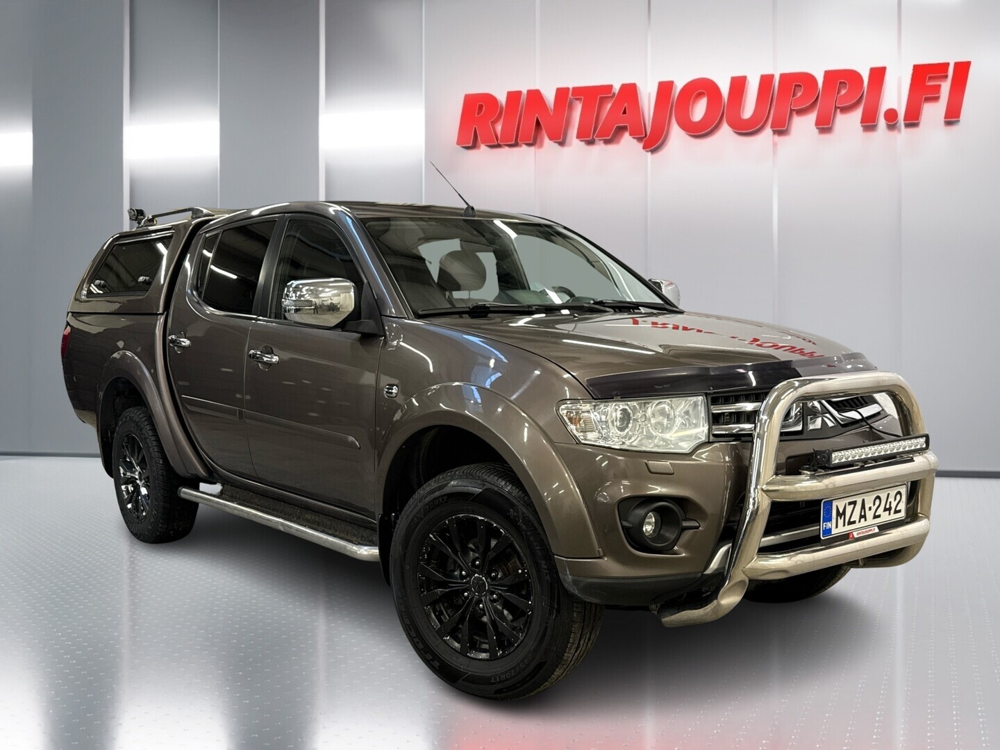 MITSUBISHI L200 2015