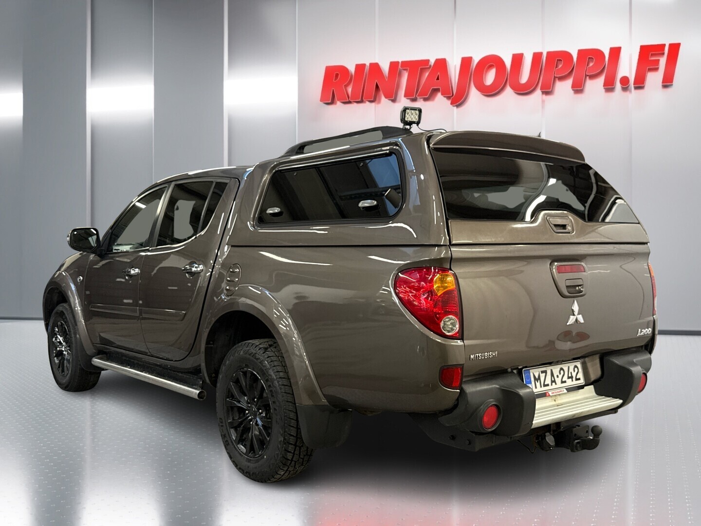 MITSUBISHI L200 2015