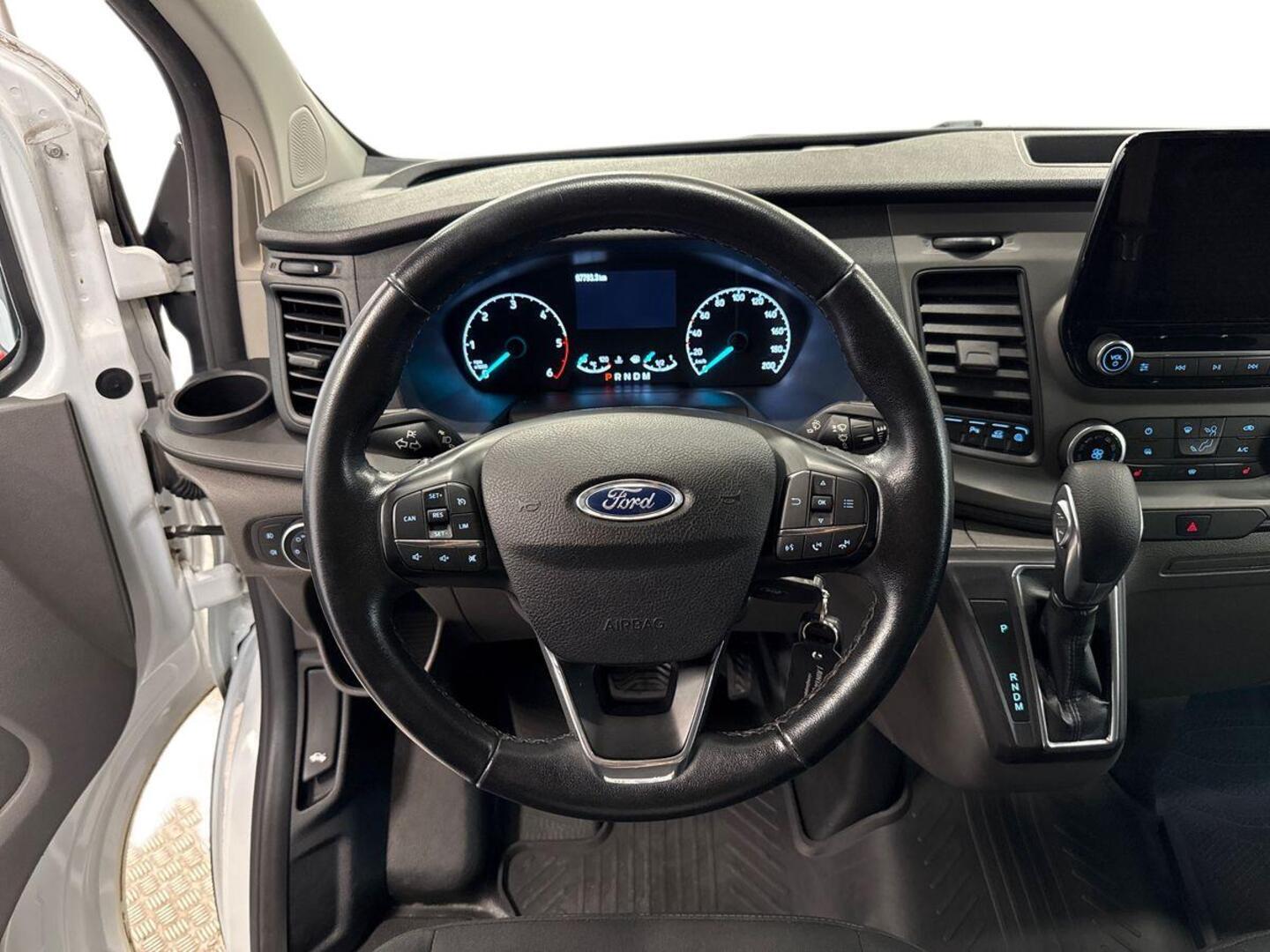 FORD Transit Custom 10