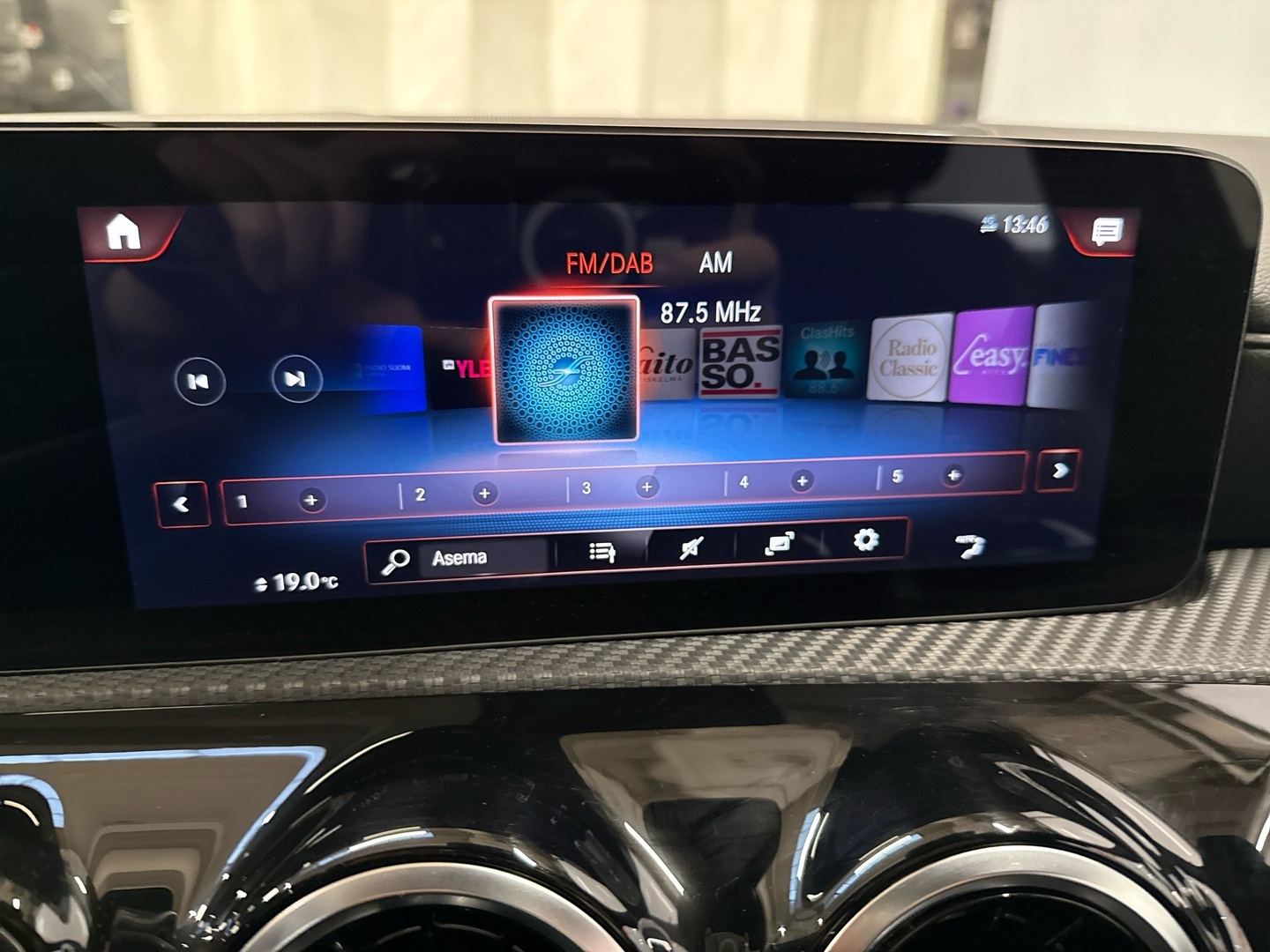 MERCEDES-BENZ A 2022