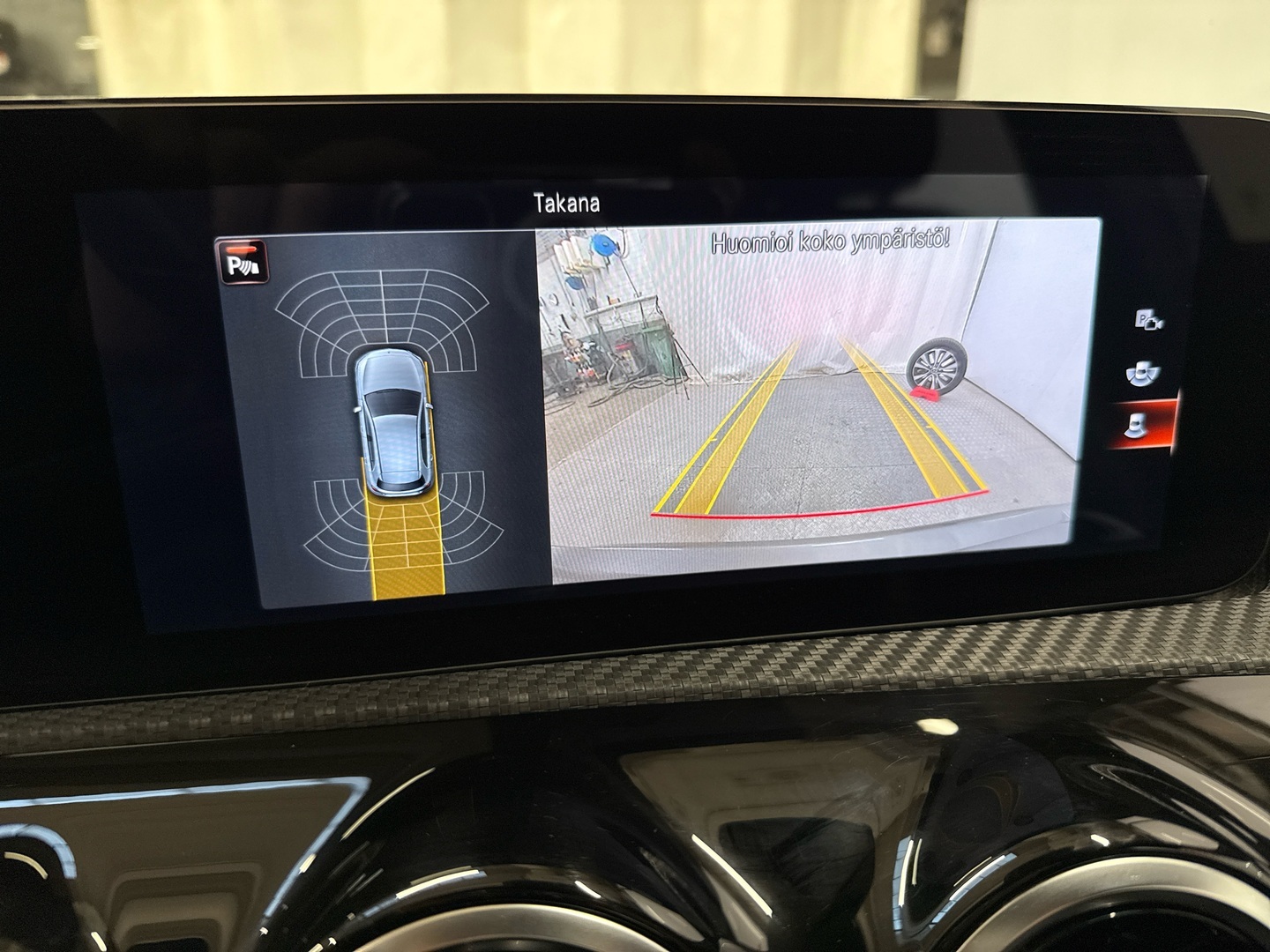 MERCEDES-BENZ A 2022