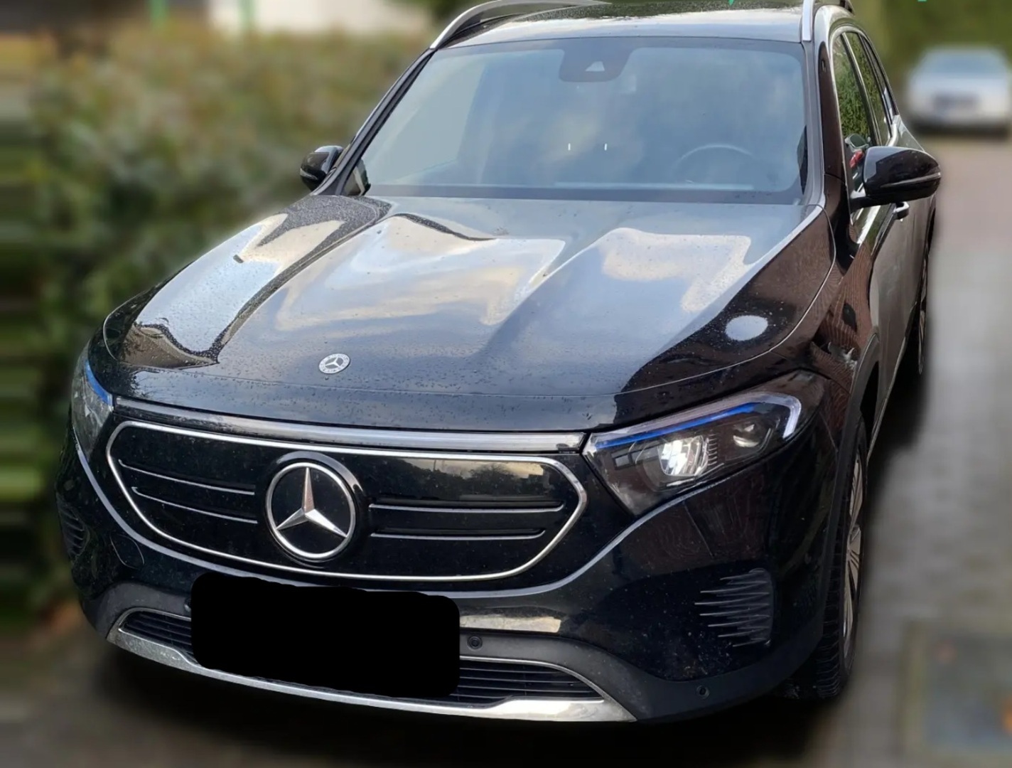 MERCEDES-BENZ EQB 2023